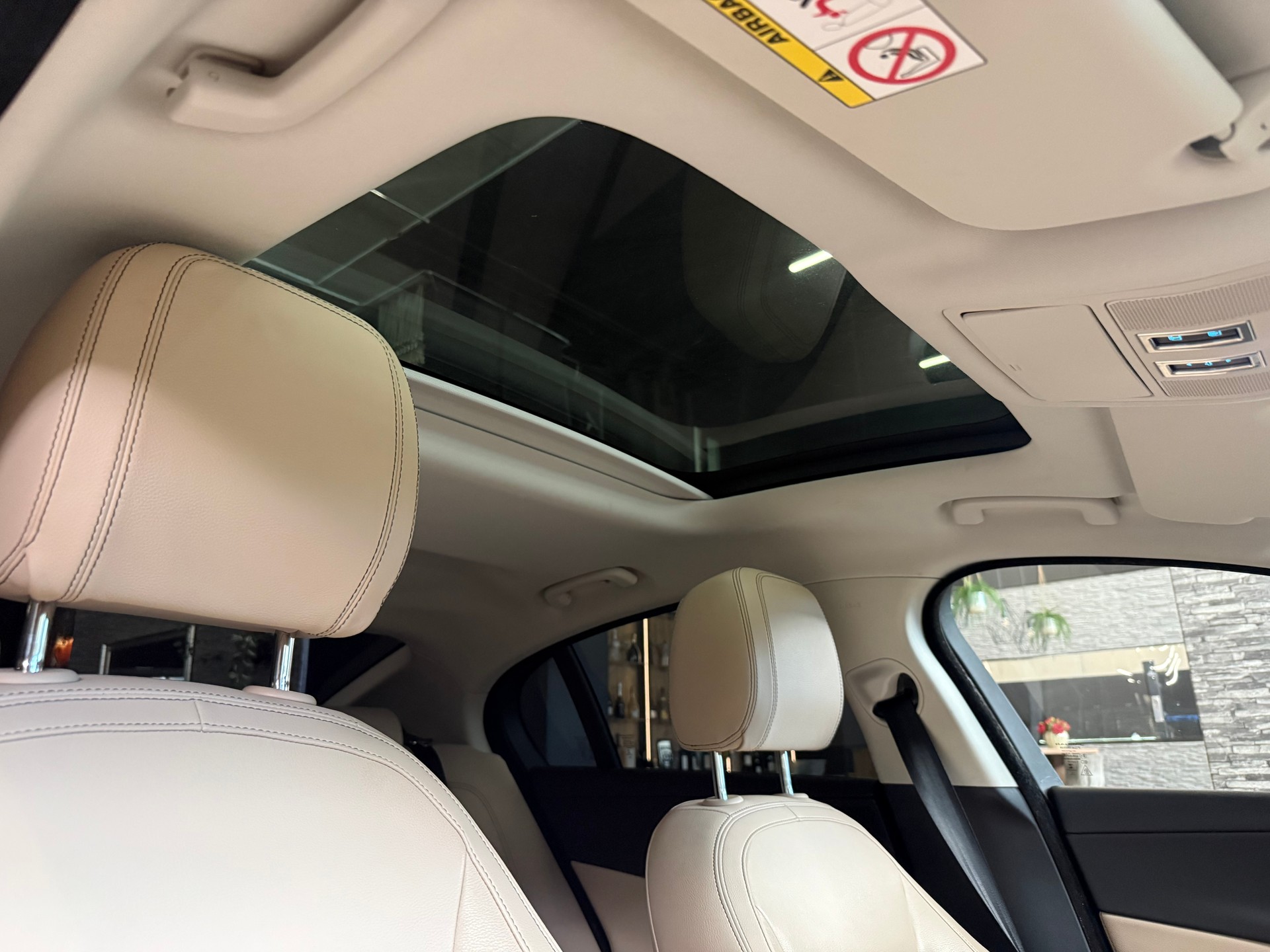 JAGUAR XE 20d Prestige Automat-image-15