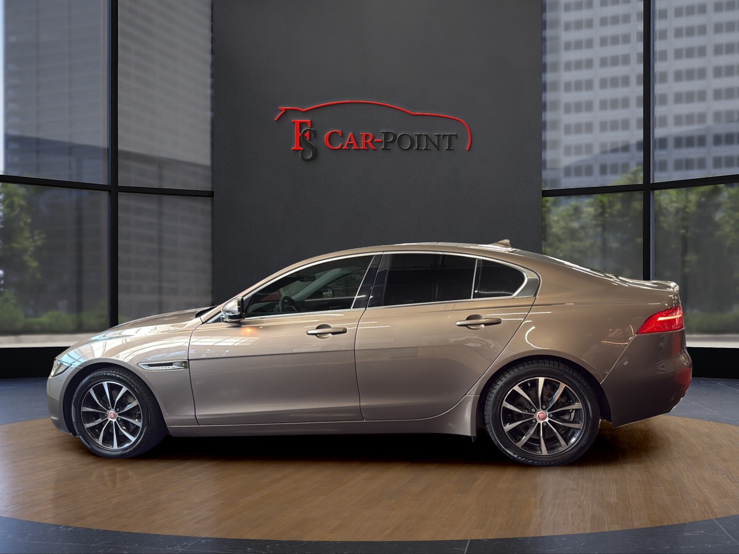 JAGUAR XE 20d Prestige Automat-showroom-element-1
