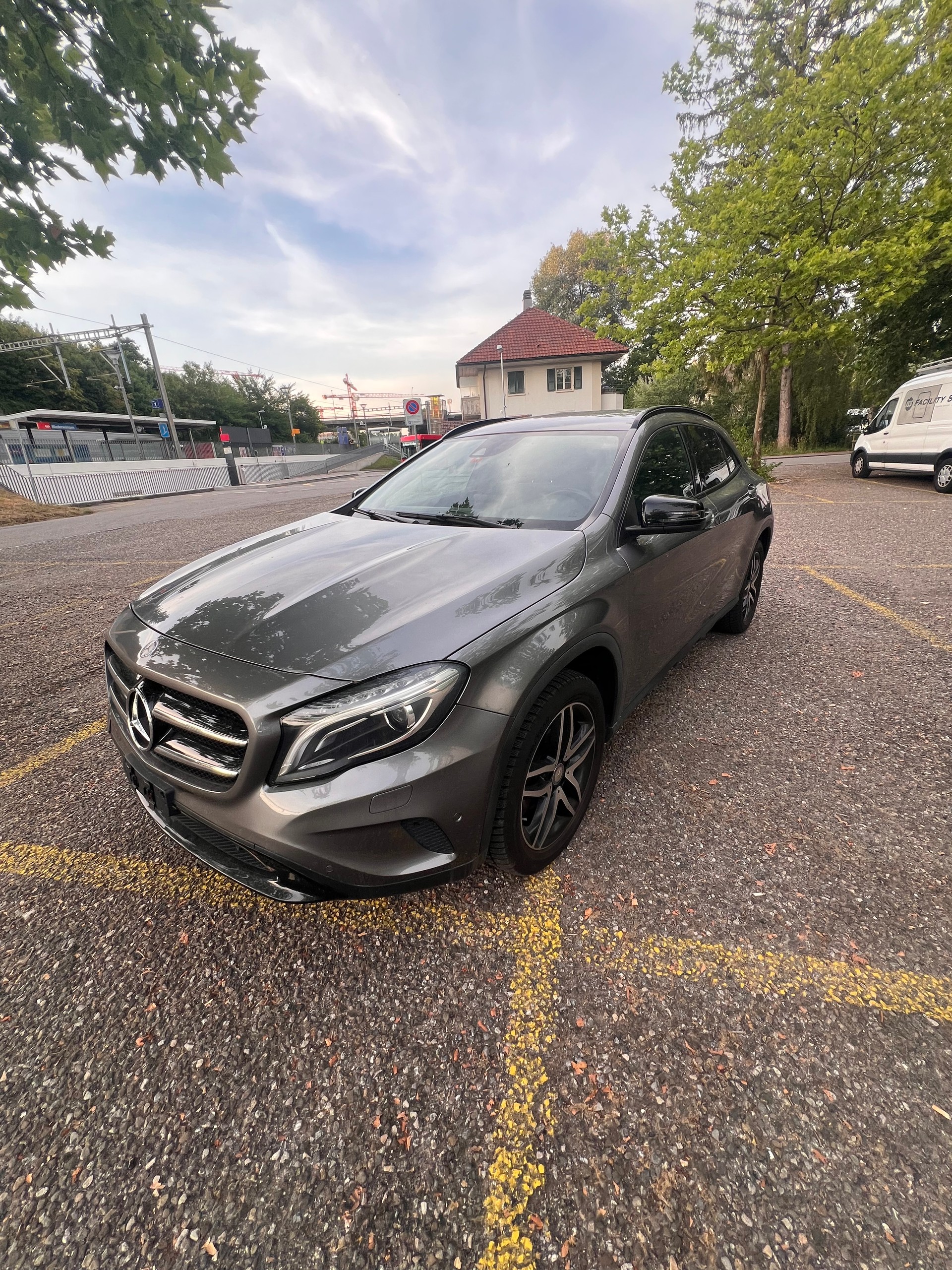 MERCEDES-BENZ GLA 200 CDI AMG Line 4Matic 7G-DCT-showroom-element-2