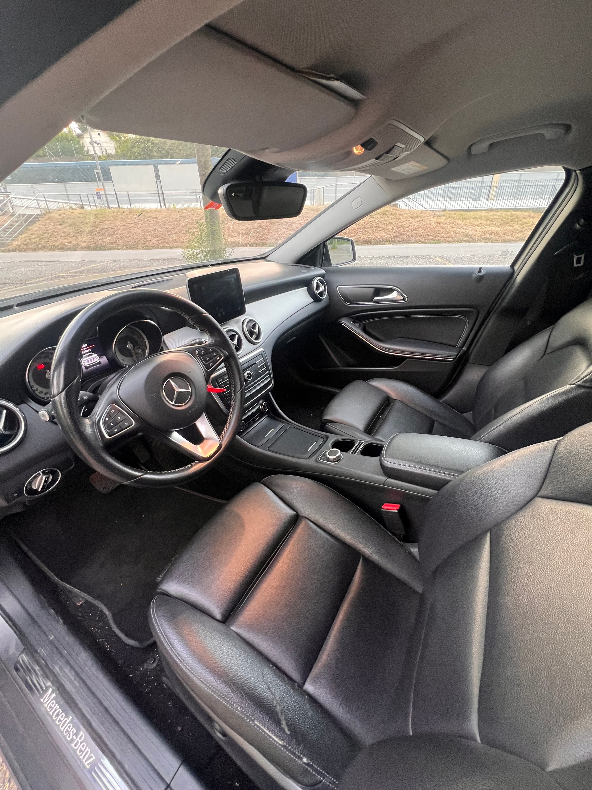 MERCEDES-BENZ GLA 200 CDI AMG Line 4Matic 7G-DCT-image-6