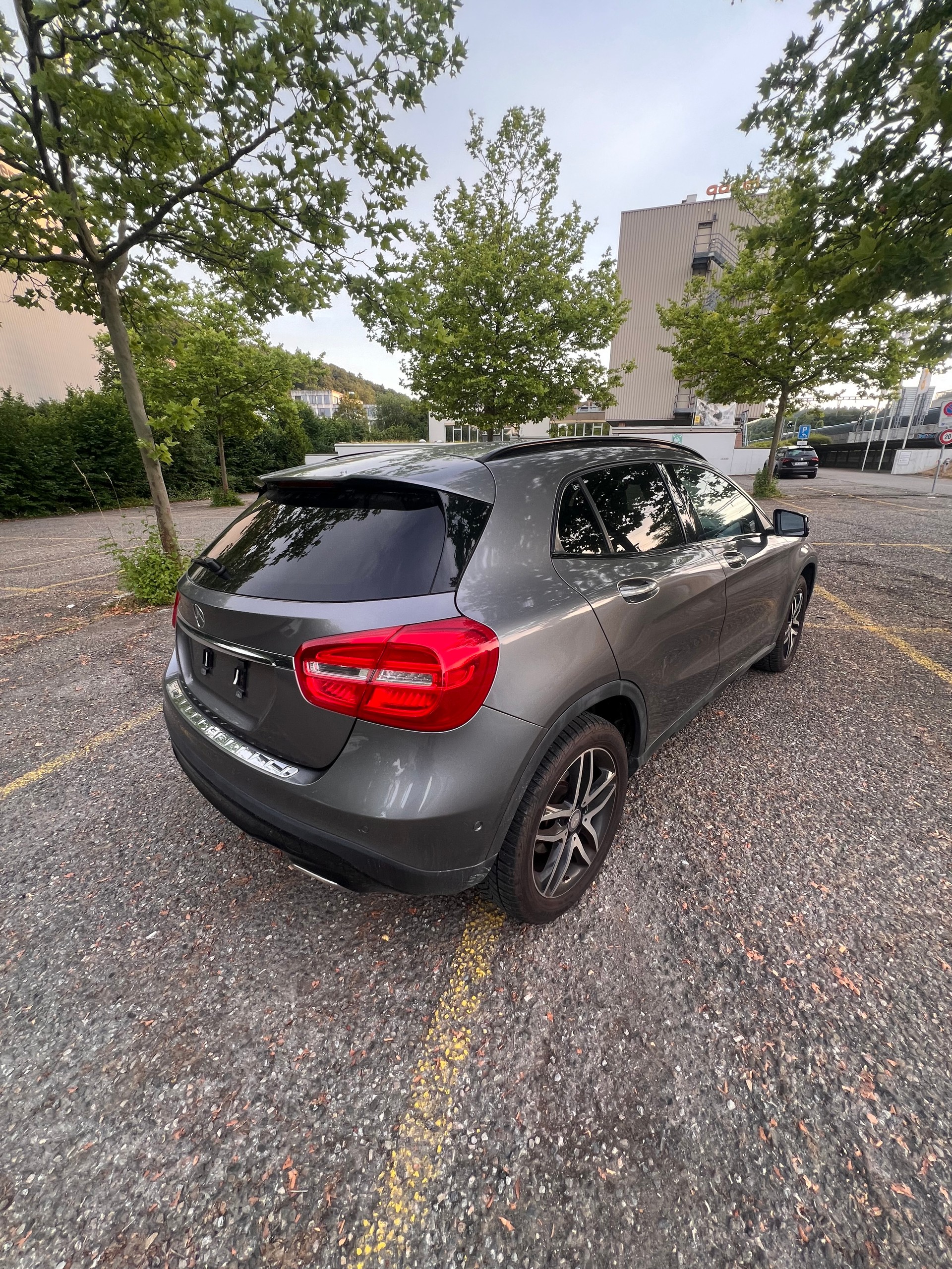 MERCEDES-BENZ GLA 200 CDI AMG Line 4Matic 7G-DCT-image-5