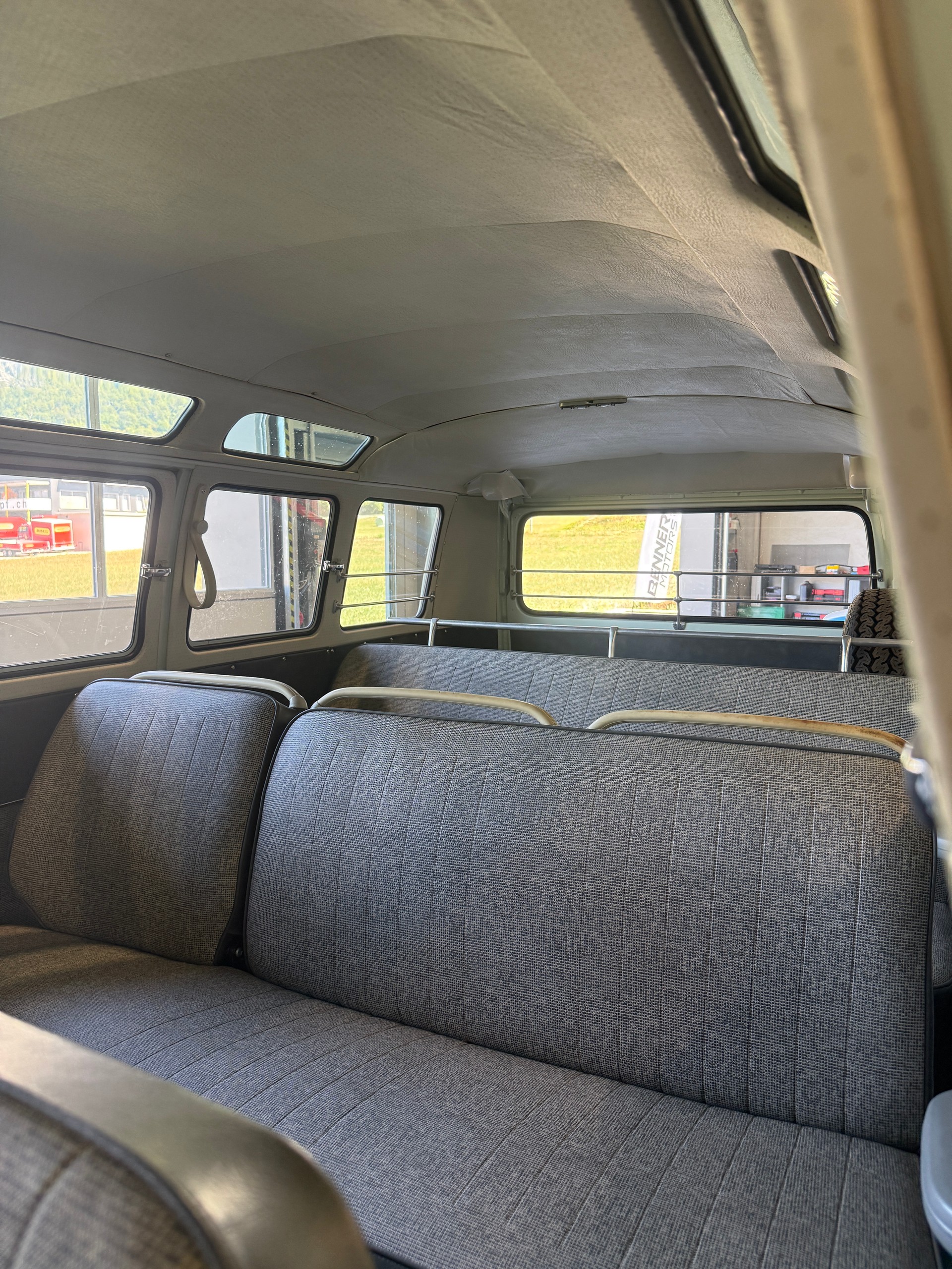 VW Samba Bus-image-10