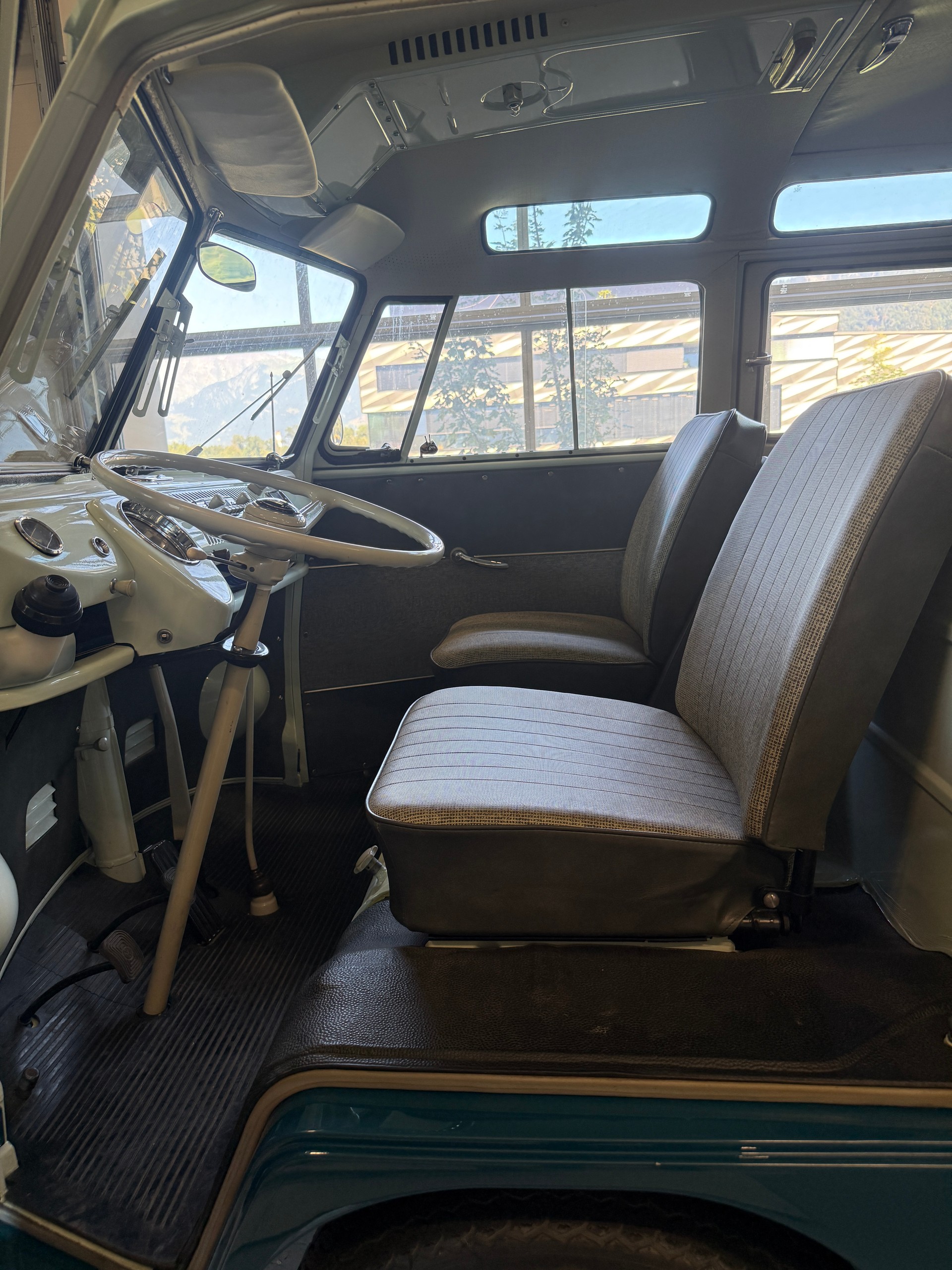 VW Samba Bus-image-9