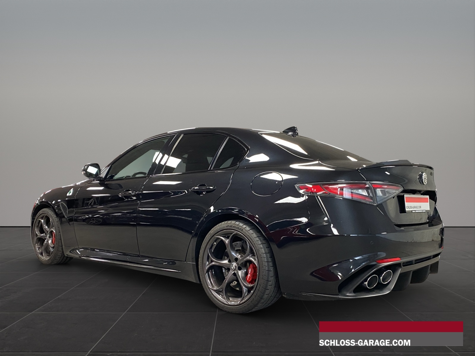 ALFA ROMEO Giulia 2.9 V6 510 AT Quadr-showroom-element-2
