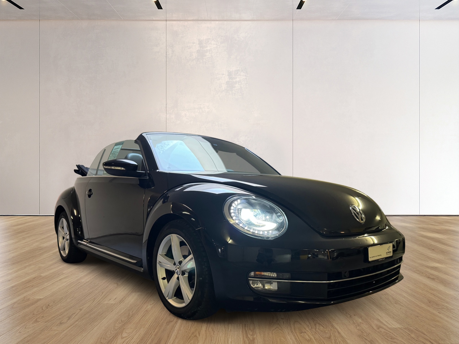 VW Beetle Cabrio 1.4 TSI Sport DSG-showroom-element-2