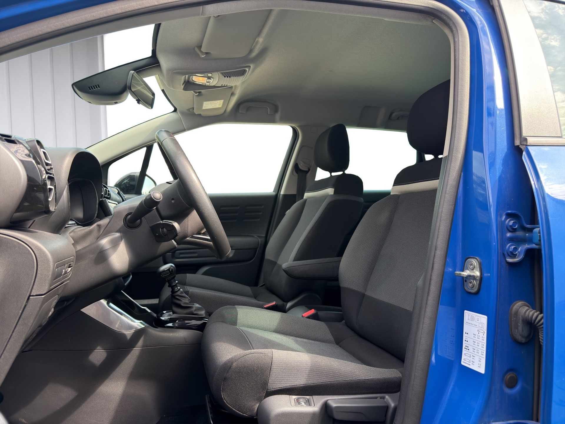 CITROEN C3 Aircross 1.2i PureTech Swiss Edition-image-8