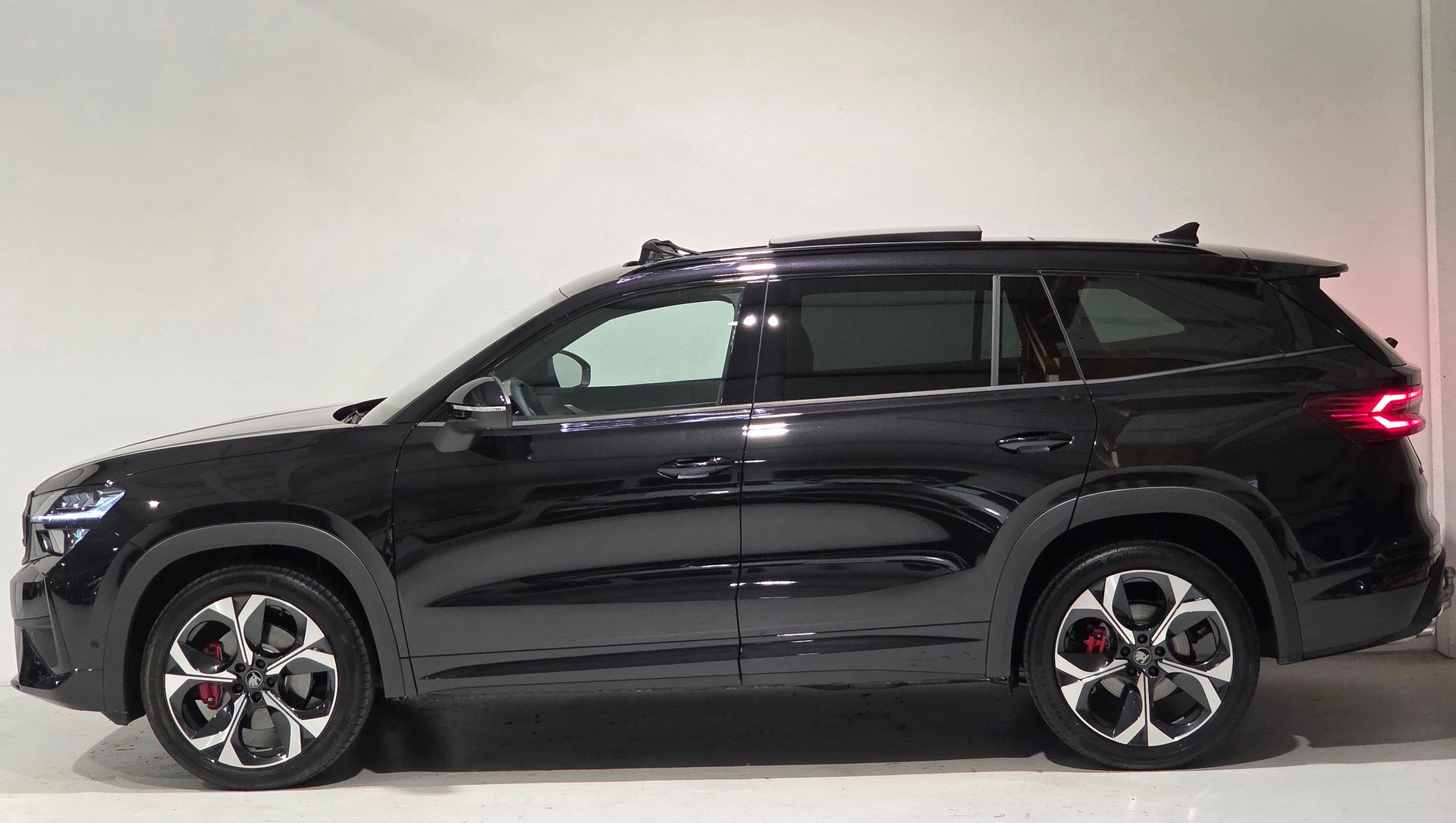 SKODA Kodiaq 2.0 TSI RS 4x4-showroom-element-1
