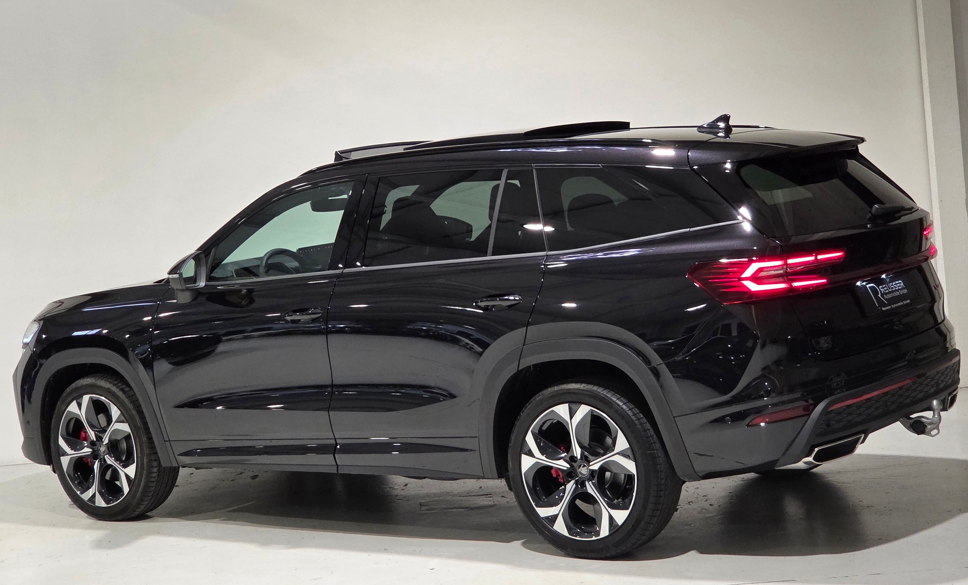 SKODA Kodiaq 2.0 TSI RS 4x4-showroom-element-2