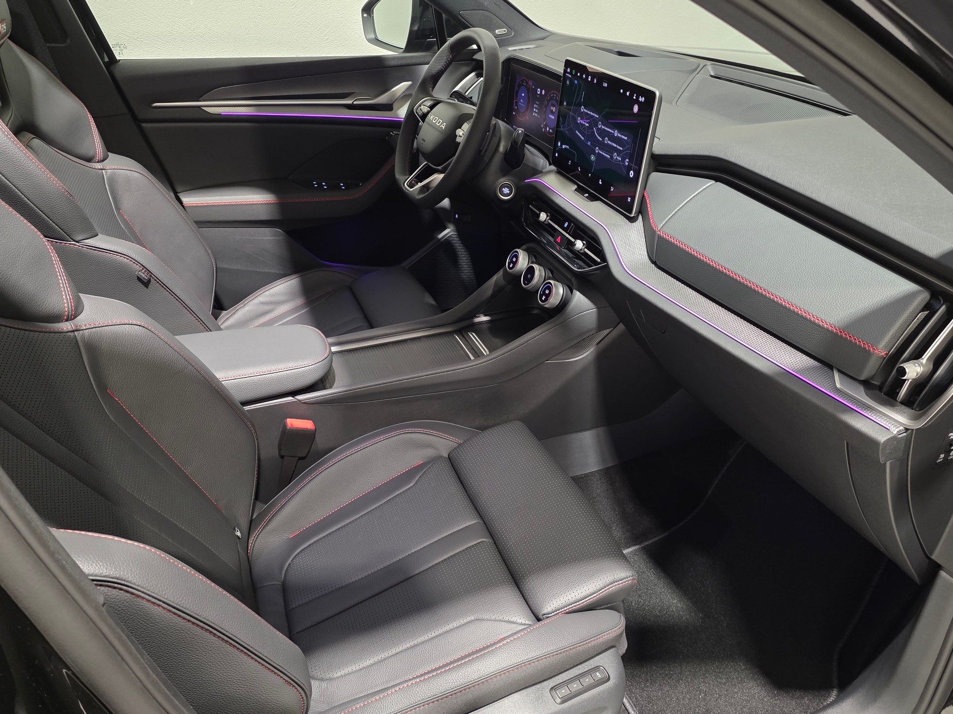 SKODA Kodiaq 2.0 TSI RS 4x4-image-22