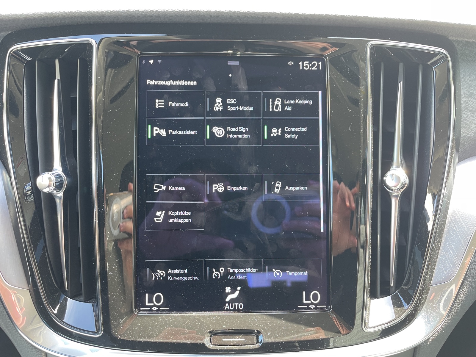 VOLVO V60 B4 Diesel Mild Hybrid Core Geartronic-image-16