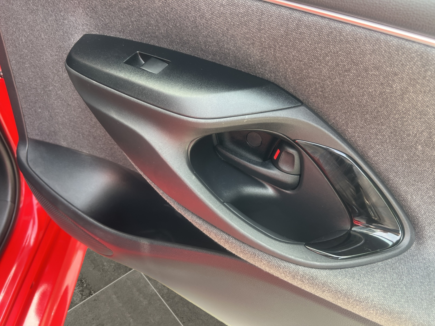 TOYOTA Yaris 1.5 VVT-i HSD Premiere Edition-image-19