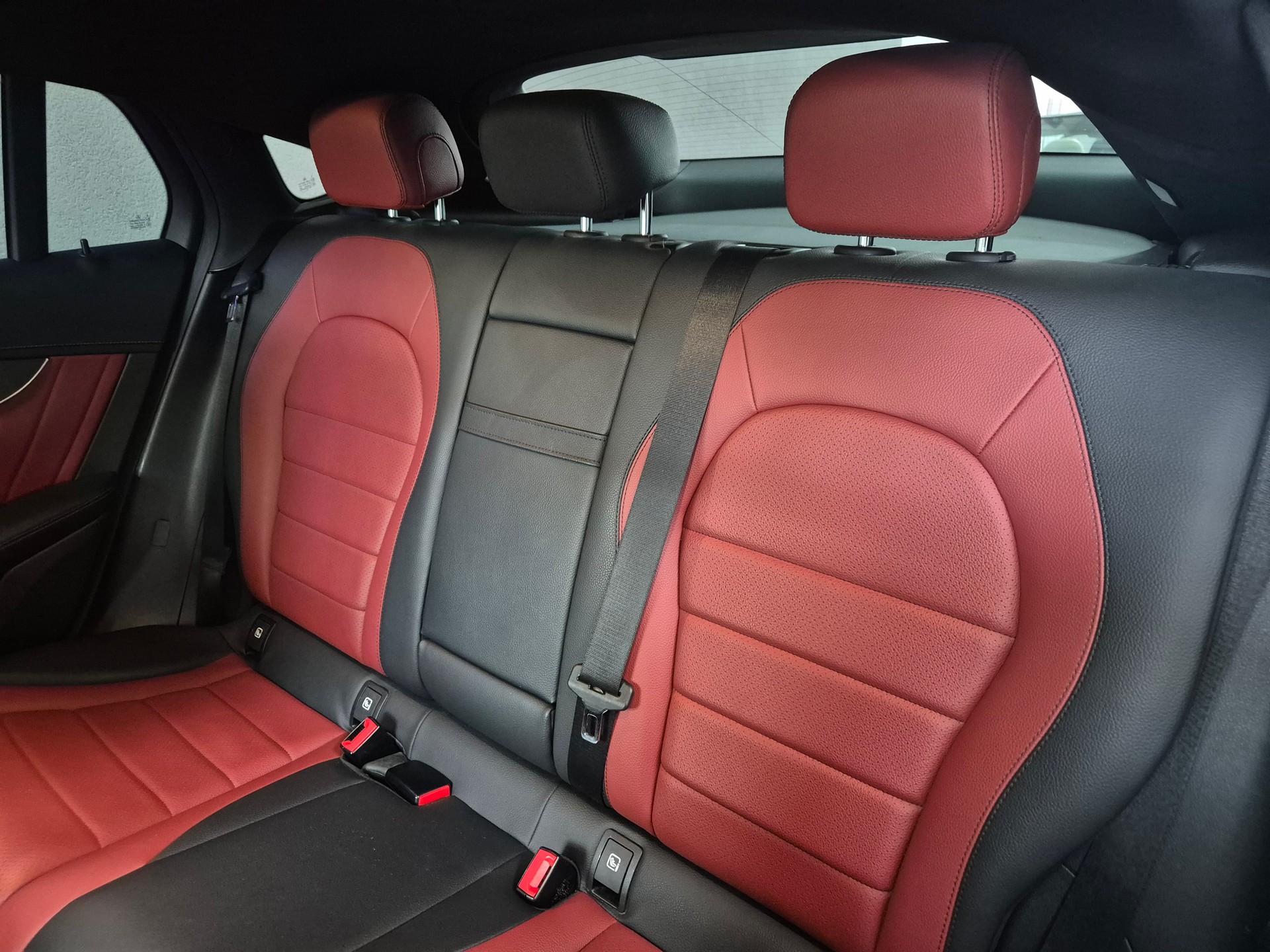 MERCEDES-BENZ GLC Coupé 300 d AMG Line 4Matic 9G-Tronic-image-11