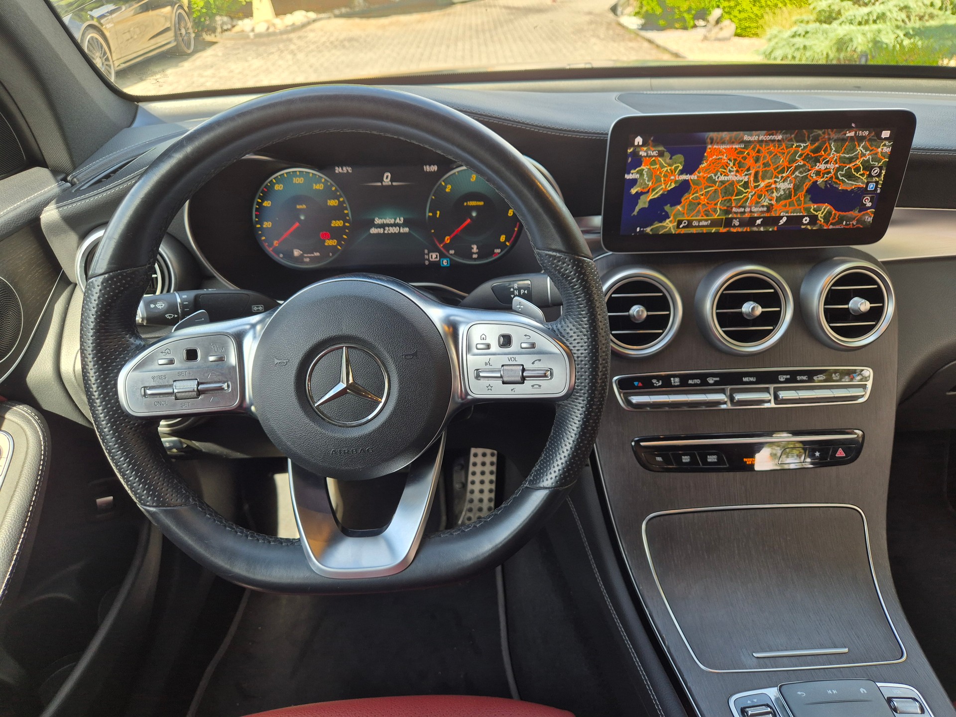 MERCEDES-BENZ GLC Coupé 300 d AMG Line 4Matic 9G-Tronic-image-17
