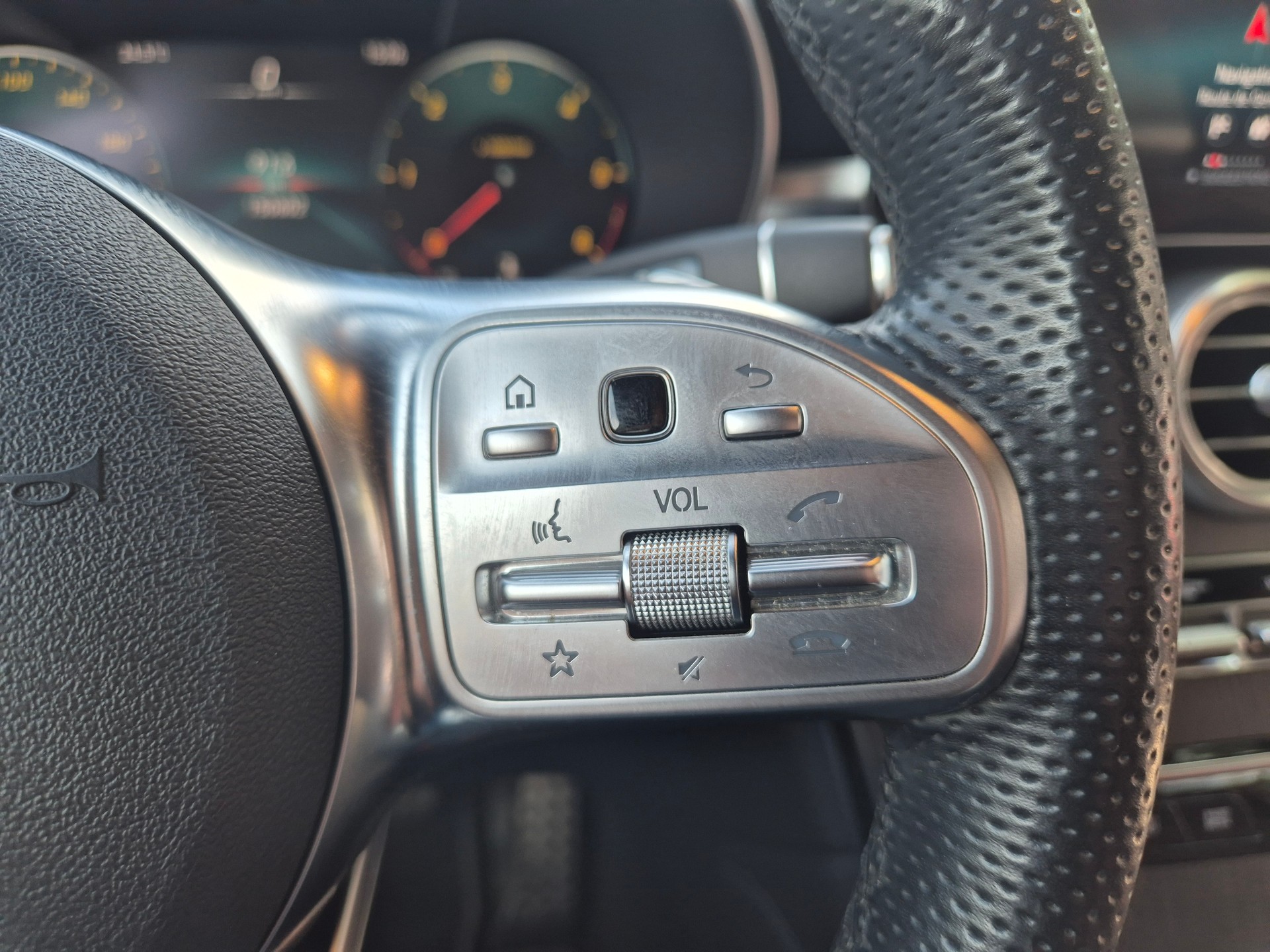 MERCEDES-BENZ GLC Coupé 300 d AMG Line 4Matic 9G-Tronic-image-19