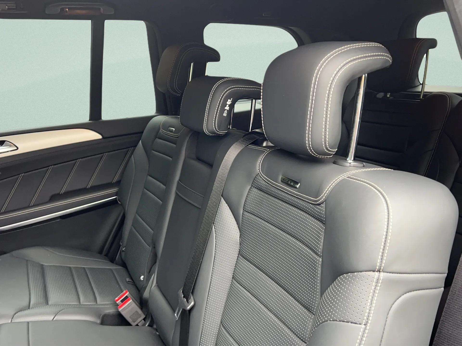 MERCEDES-BENZ GLS 63 AMG 4Matic Speedshift Plus 7G-Tronic-image-11