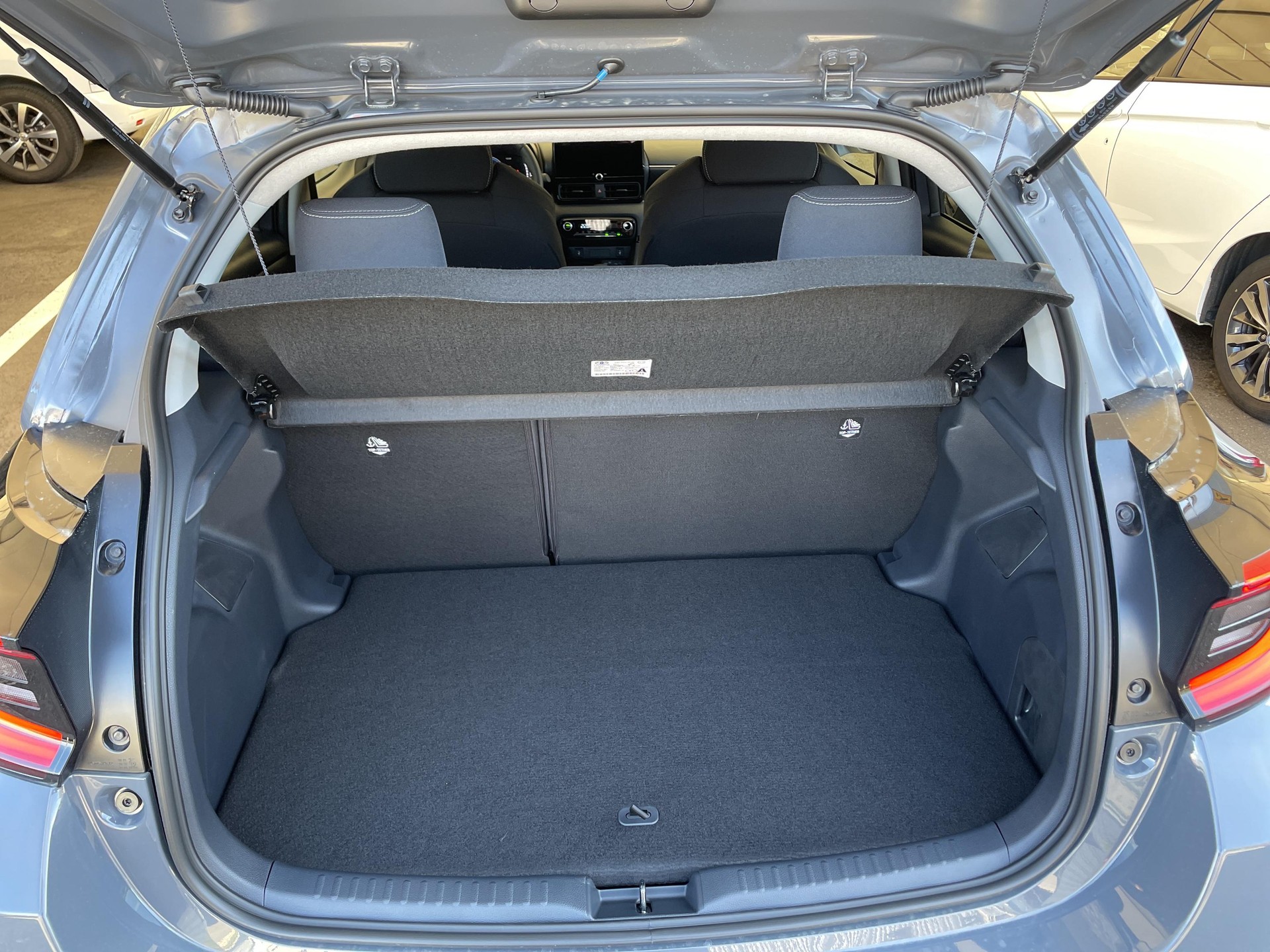 TOYOTA Yaris 1.5 VVT-i HSD Trend-image-13