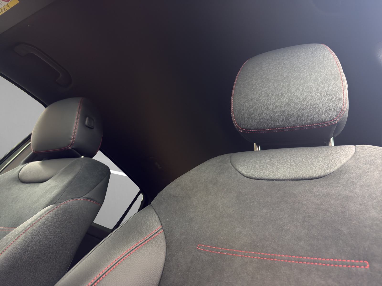 MERCEDES-BENZ GLA 200 Night Star-image-13