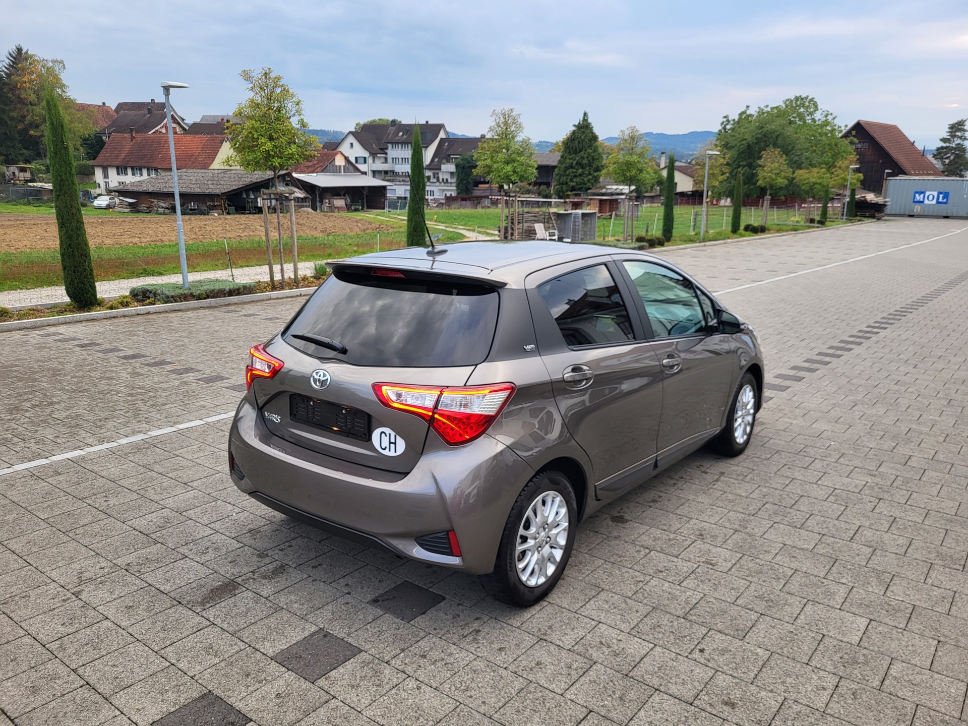 TOYOTA Yaris 1.5 Trend CVT-image-1