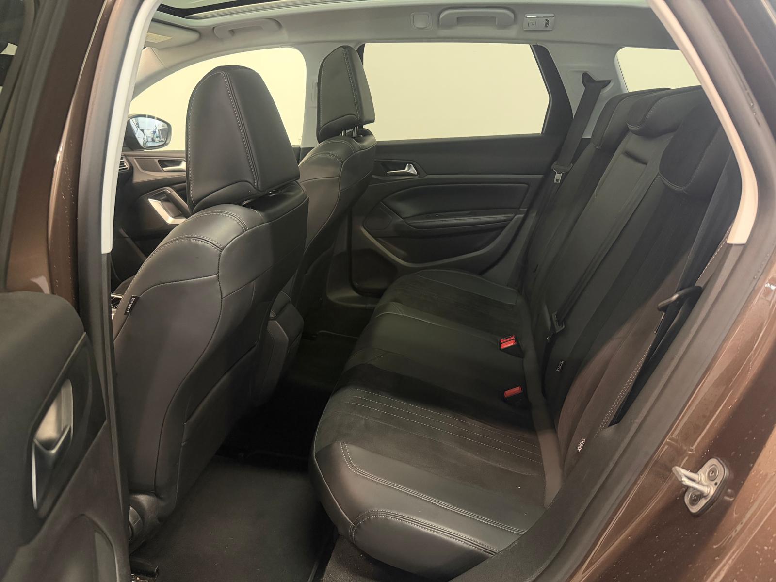 PEUGEOT 308 SW 1.2 THP Féline Automatic-image-19