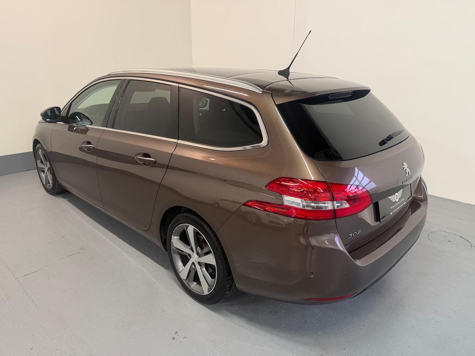 PEUGEOT 308 SW 1.2 THP Féline Automatic-image-9