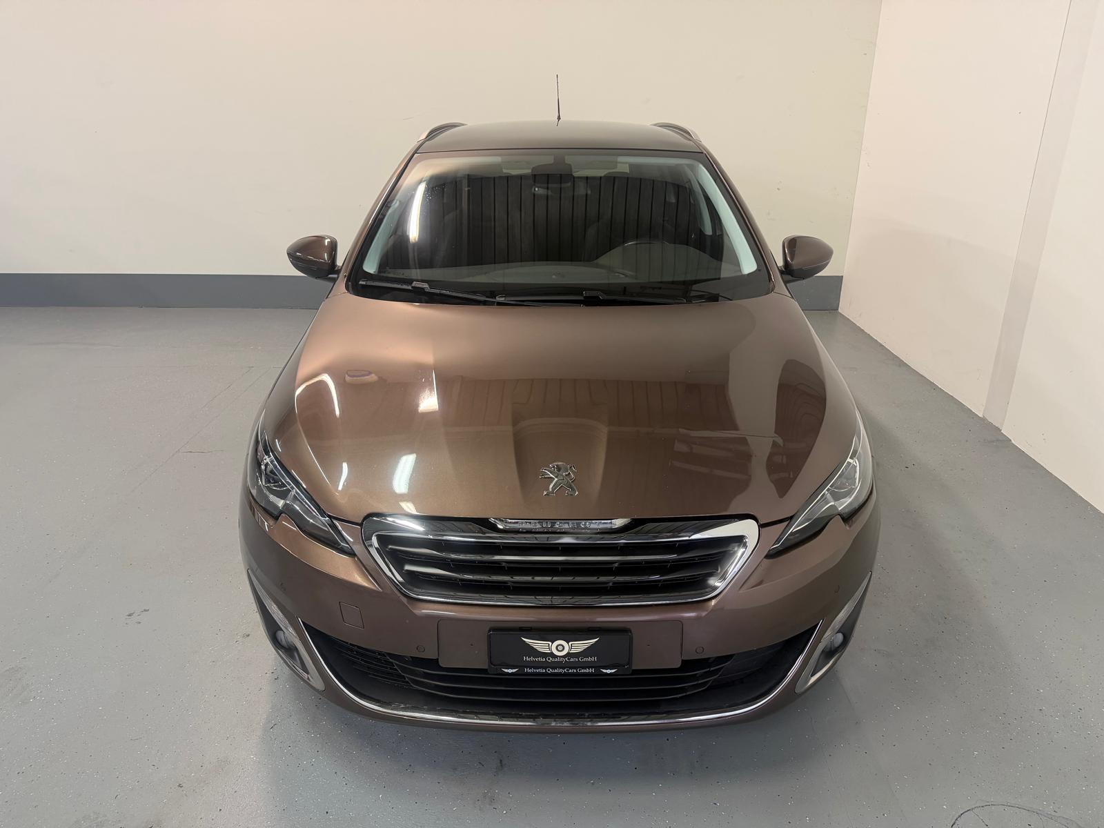 PEUGEOT 308 SW 1.2 THP Féline Automatic-showroom-element-3