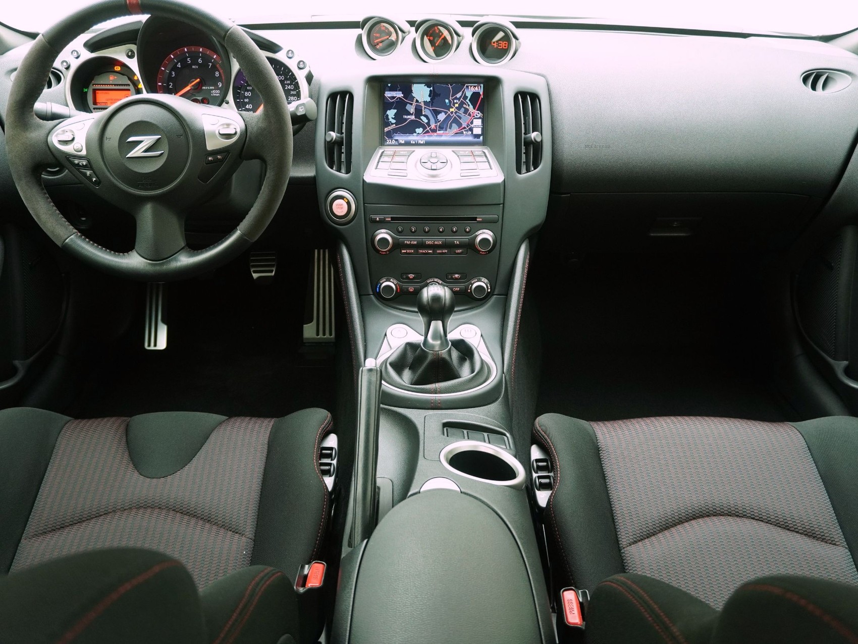 NISSAN 370 Z Coupé 3.7 V6 24V Nismo-image-14
