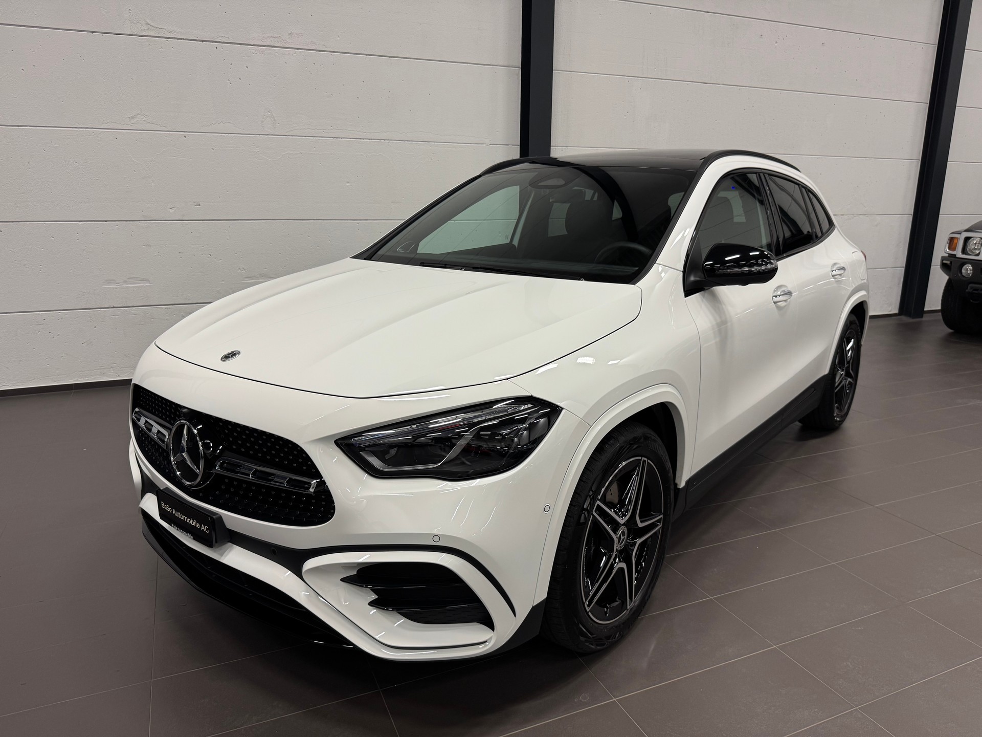 MERCEDES-BENZ GLA 200 7G-DCT AMG LINE