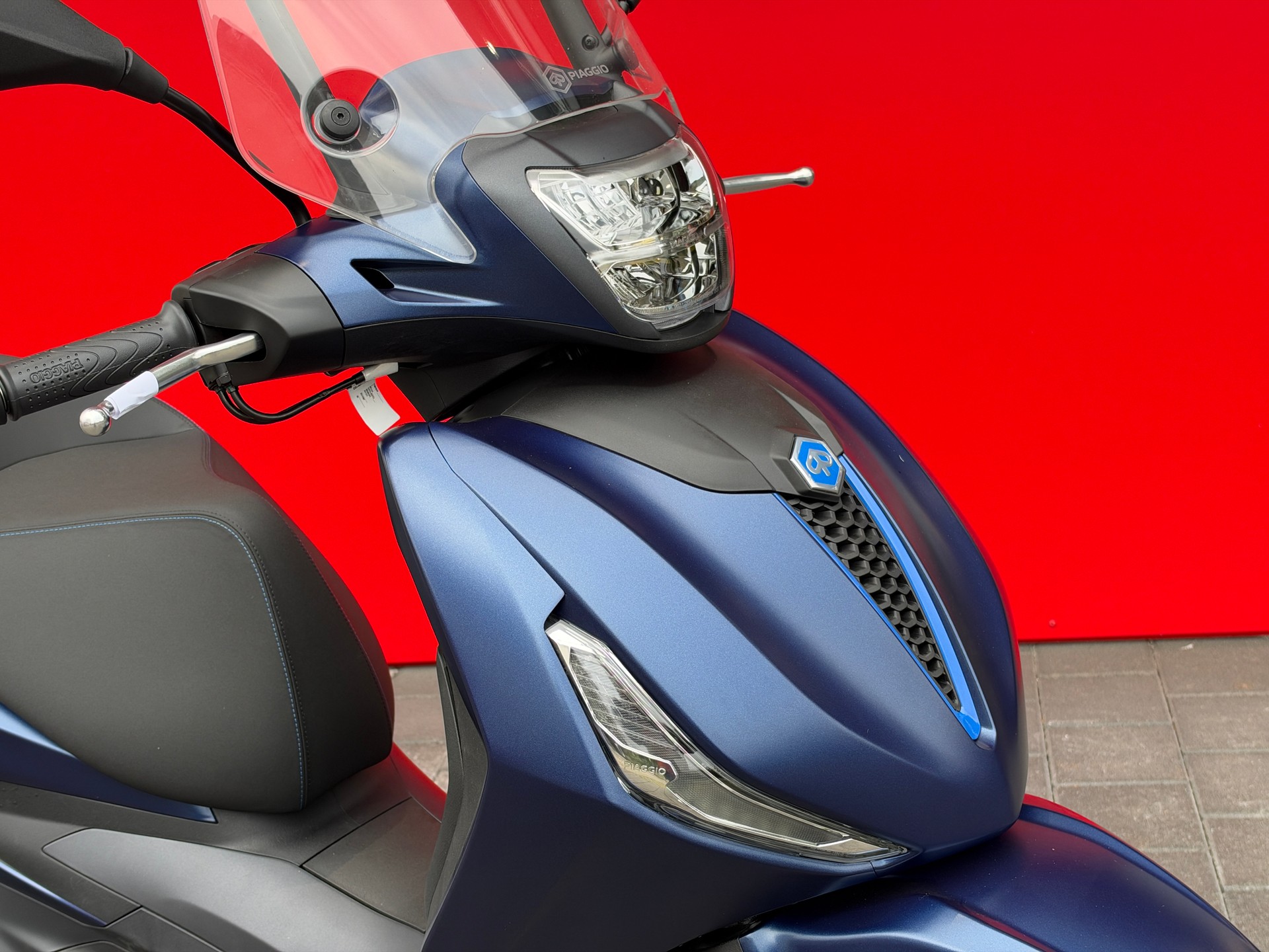 PIAGGIO Beverly 400 Sport E5+-image-10