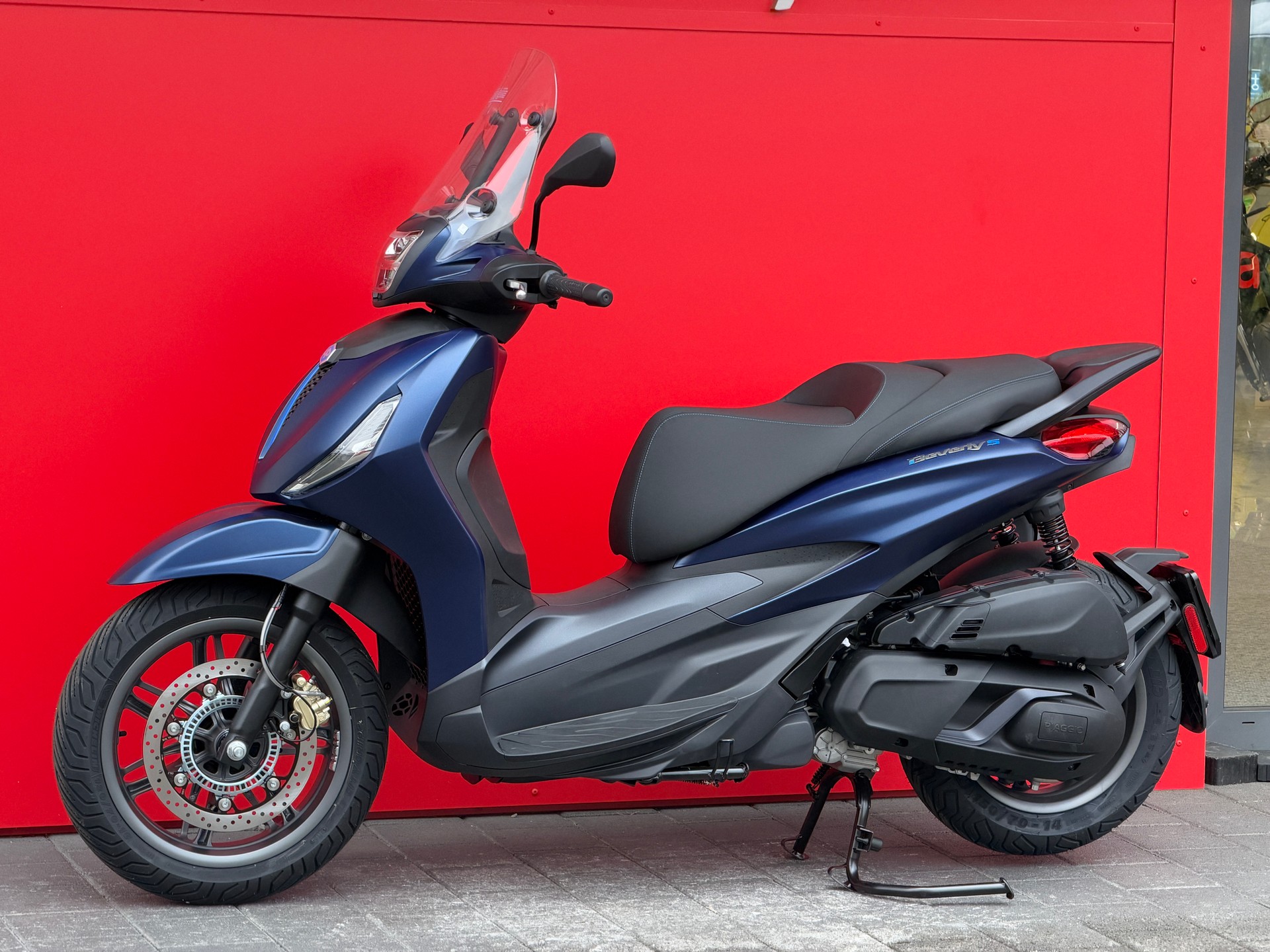 PIAGGIO Beverly 400 Sport E5+-image-9
