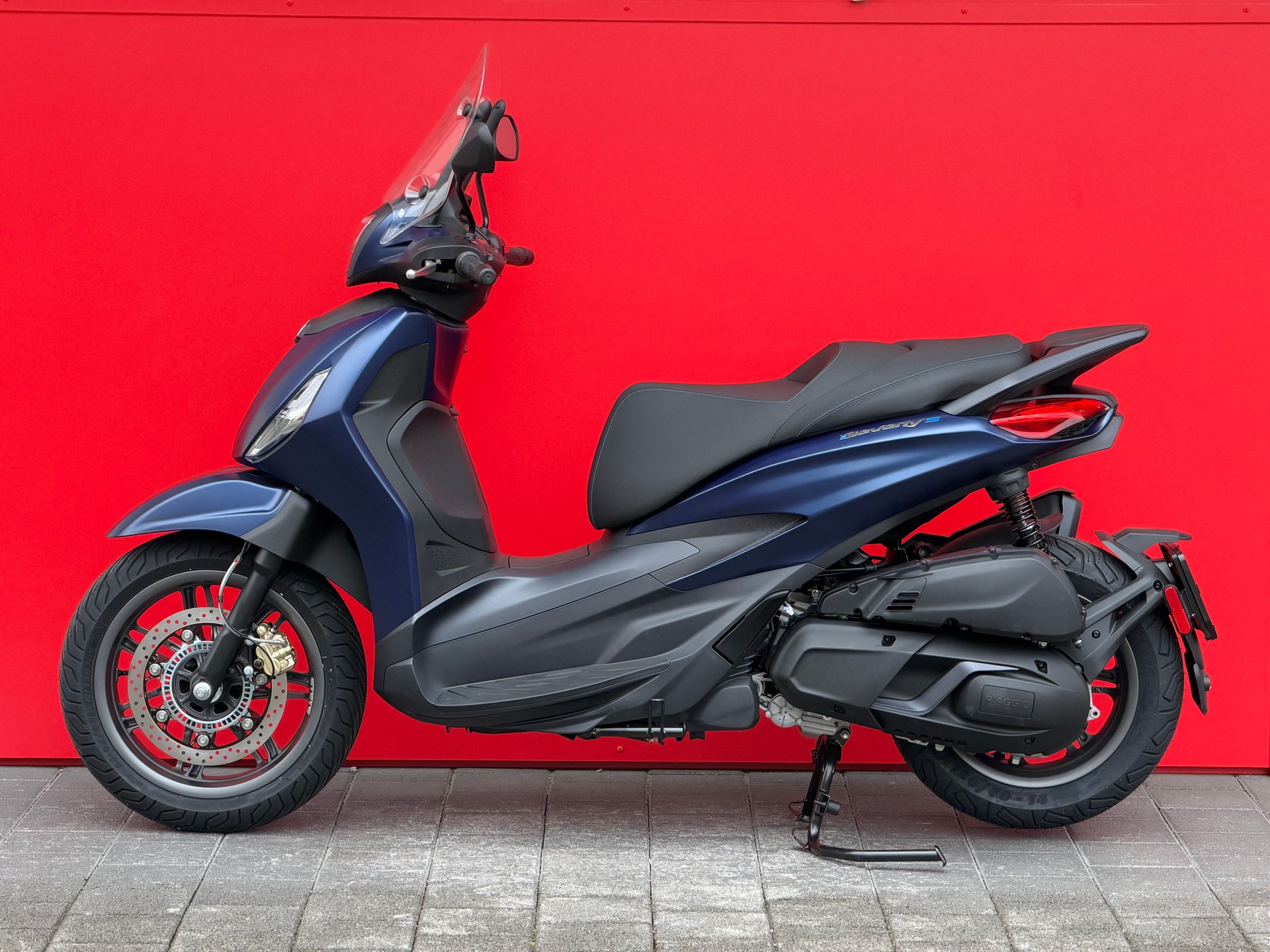 PIAGGIO Beverly 400 Sport E5+-image-2