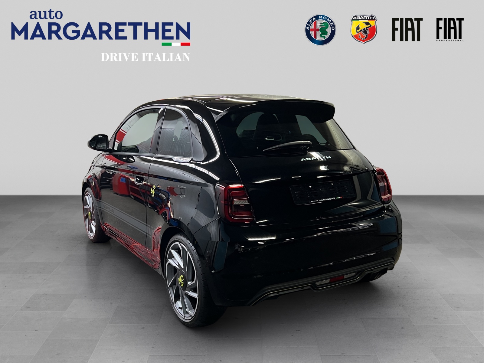 FIAT Abarth 500e Turismo-showroom-element-2