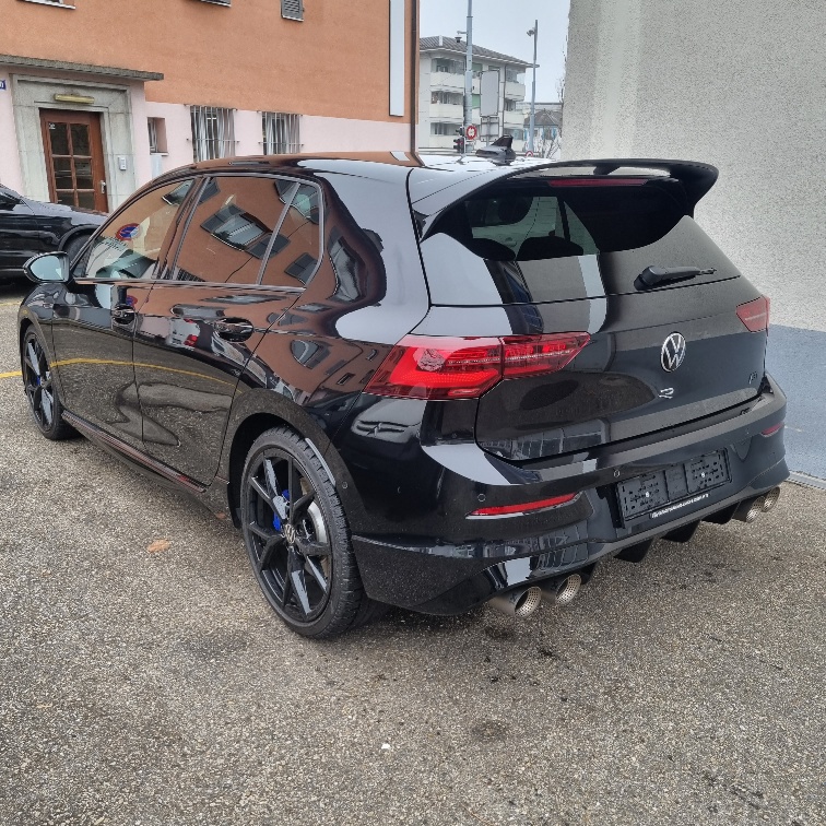 VW Golf 2.0 TSI R DSG 4Motion-image-3
