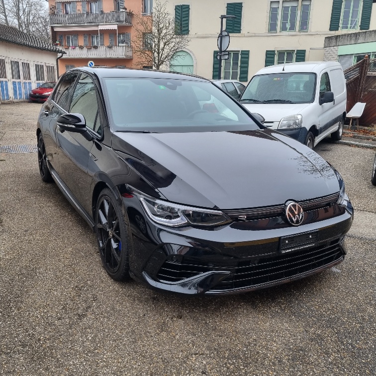 VW Golf 2.0 TSI R DSG 4Motion-image-2
