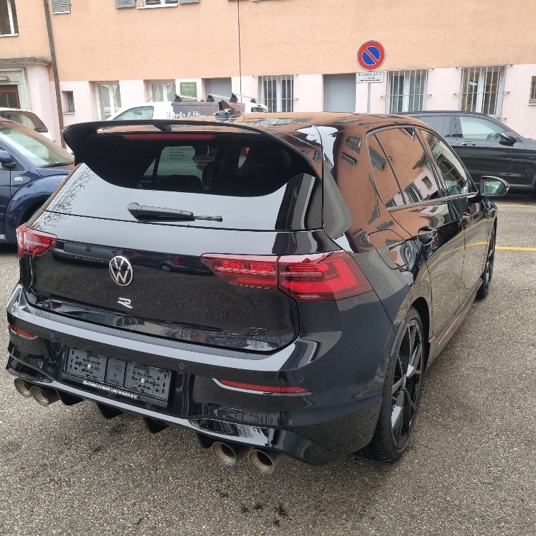 VW Golf 2.0 TSI R DSG 4Motion-image-4