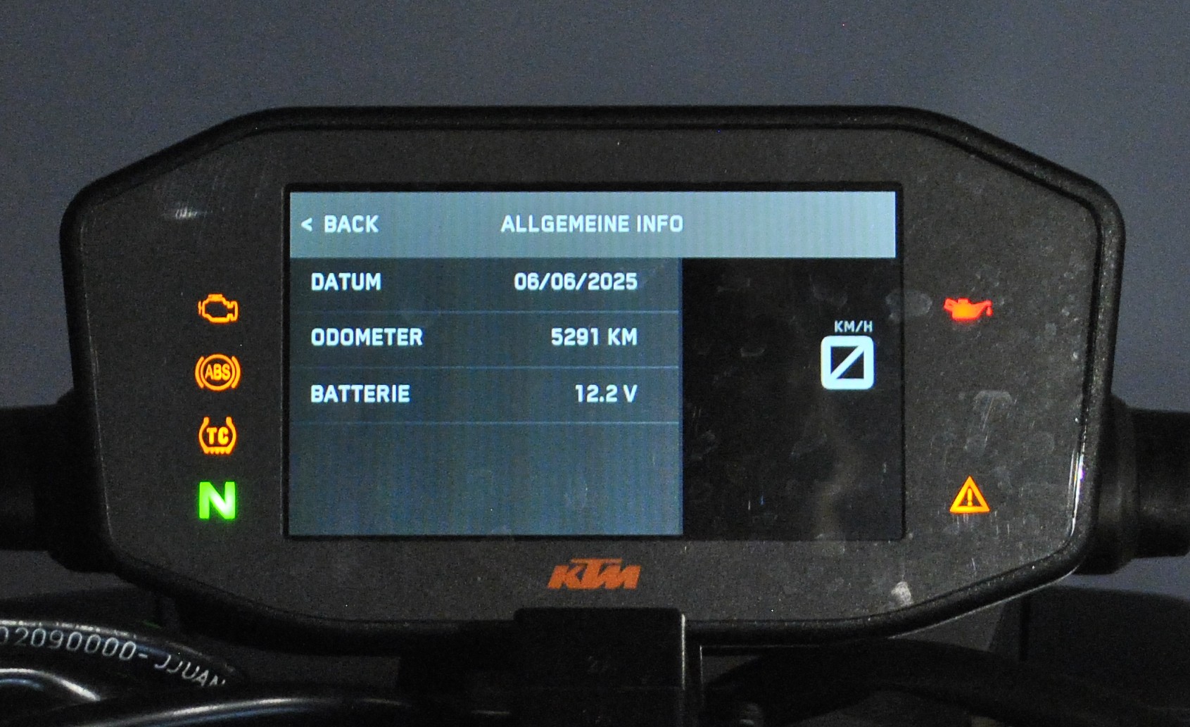 KTM 890 Duke GP-image-5