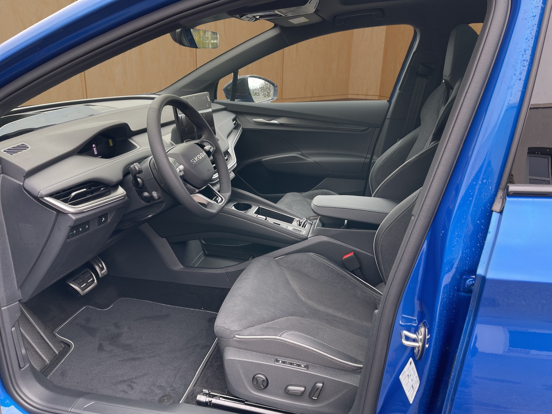 SKODA Enyaq 85x Sportline 4x4-image-6