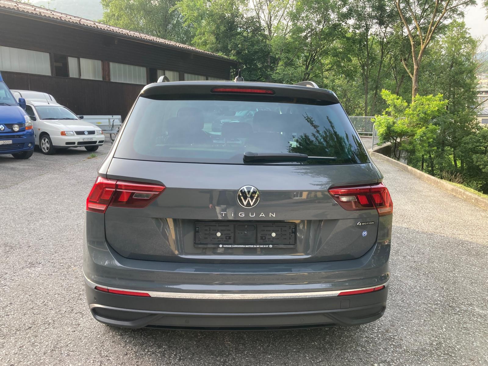 VW Tiguan 2.0TSI Life 4Motion DSG-image-5