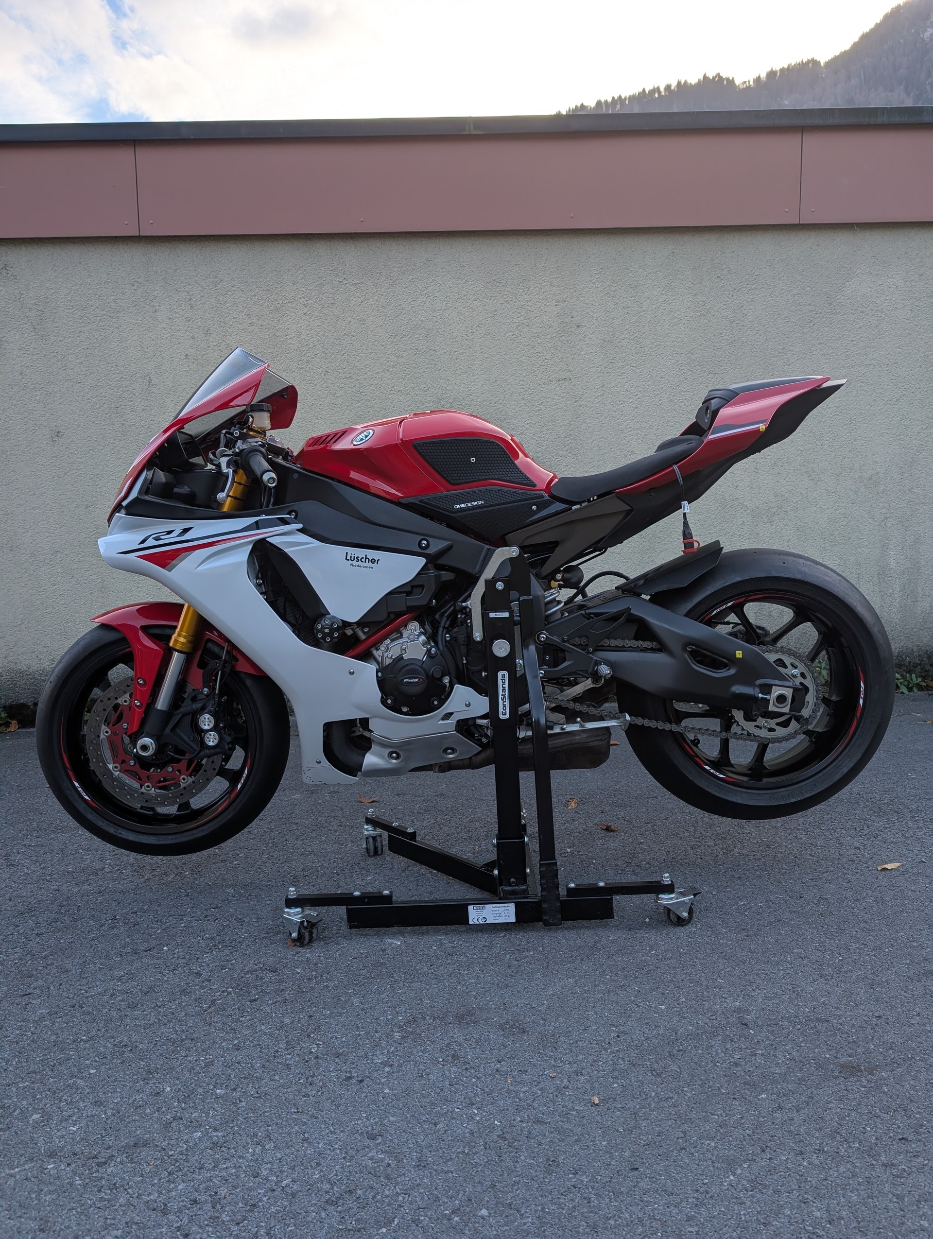 YAMAHA YZF-R1 ABS-image-2