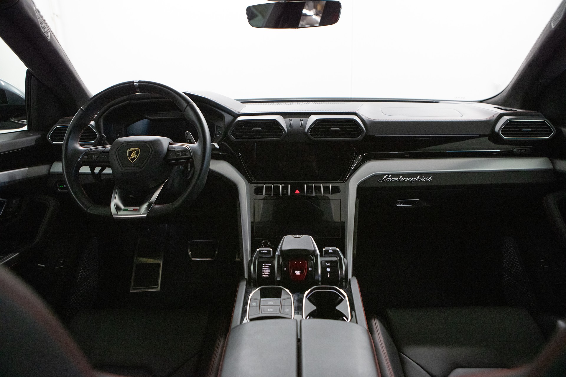 LAMBORGHINI Urus E-Gear-image-6