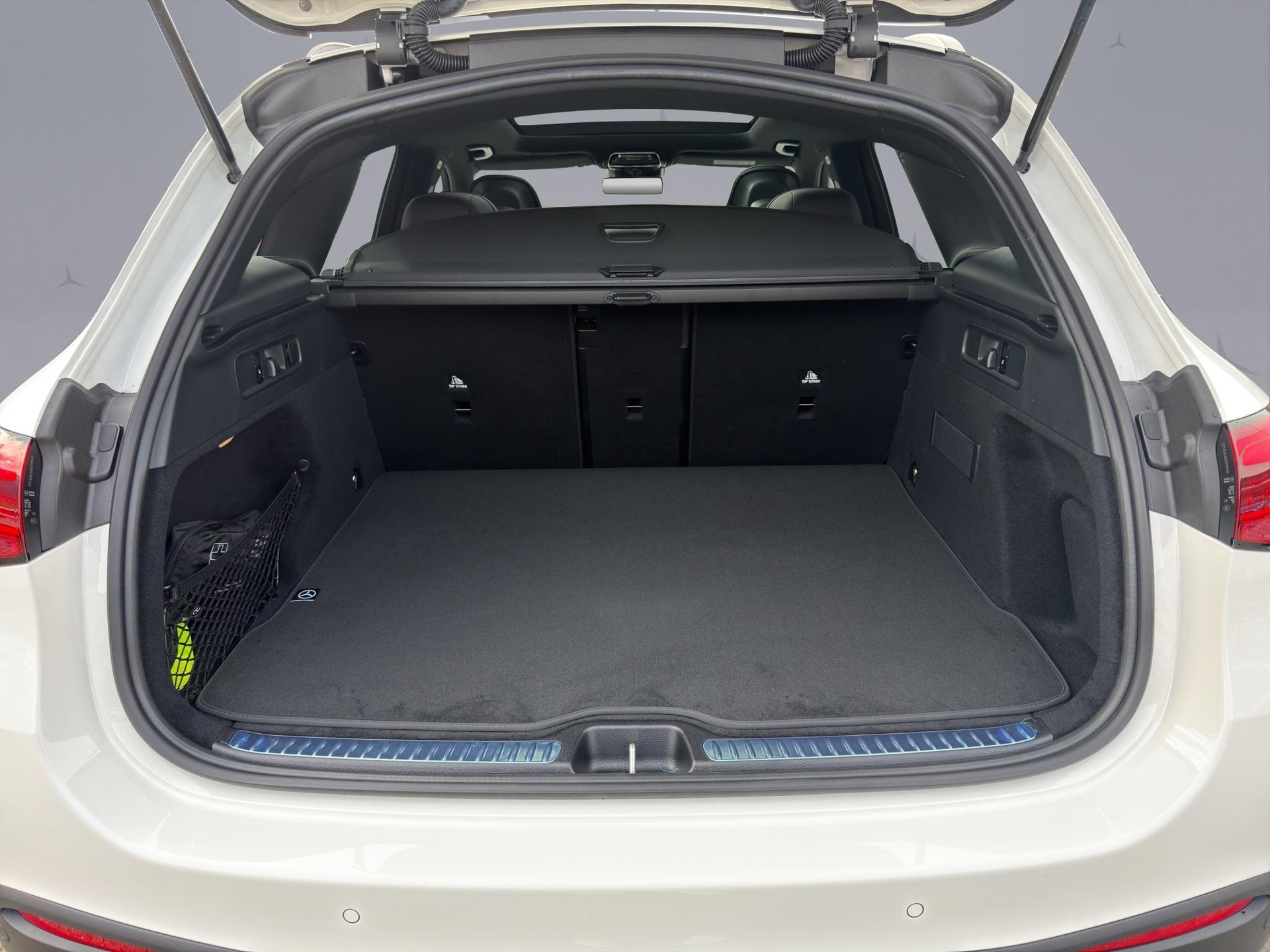 MERCEDES-BENZ GLC 200 AMG Line 4matic-image-21