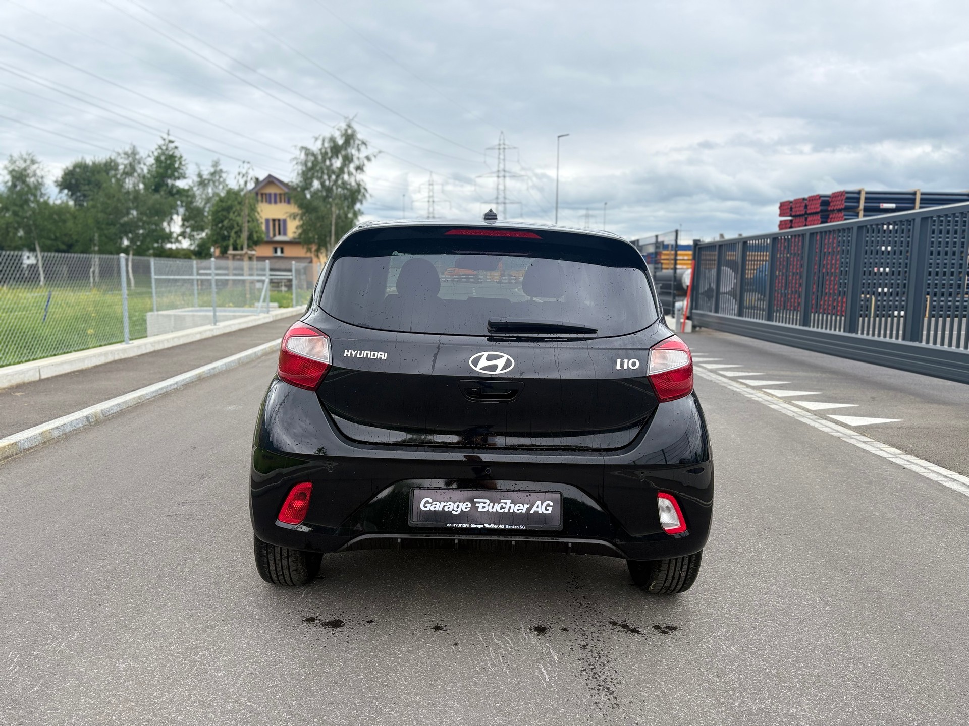 HYUNDAI i10 1.2 Amplia Aut.-image-4