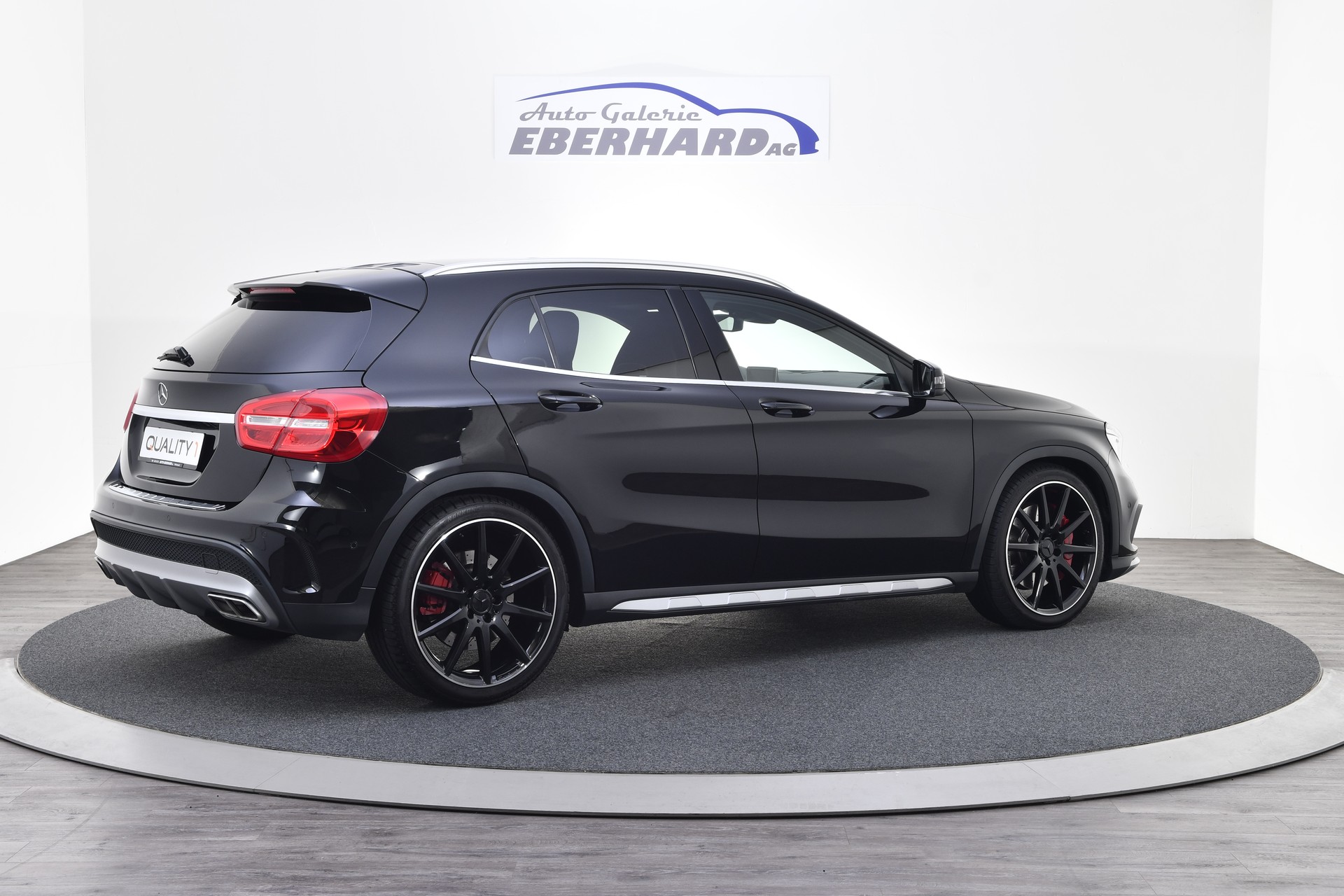 MERCEDES-BENZ GLA 45 AMG 4Matic 7G-DCT-image-4