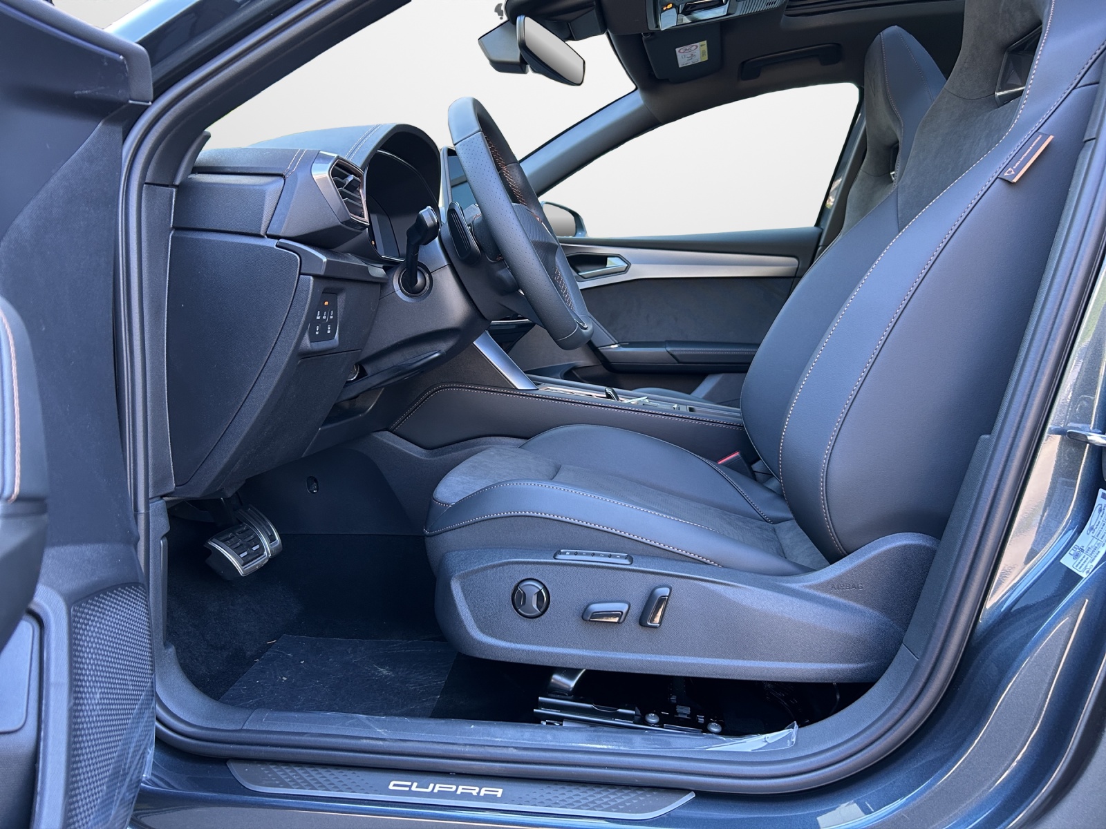 SEAT LEON ST 2.0 TSI Prime Edition DSG 4Drive-image-4