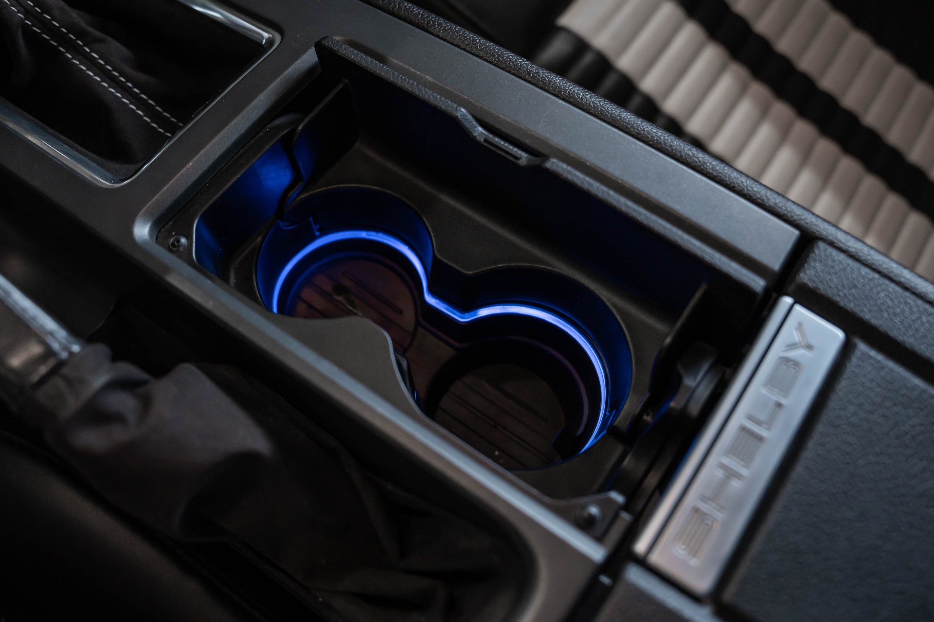 FORD MUSTANG Shelby GT 500 SVT-image-24