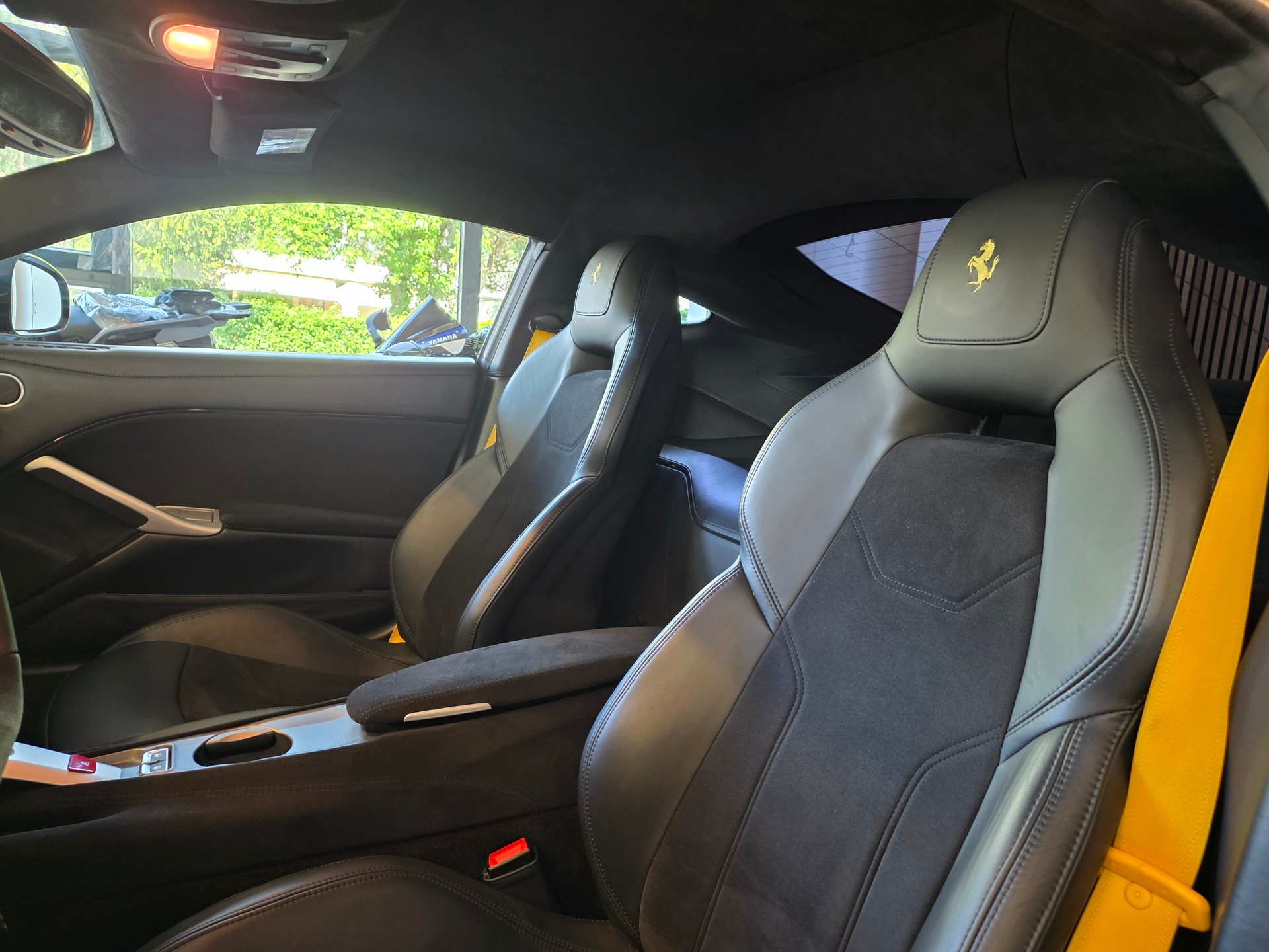 FERRARI F12 6.3 !!! MIT FERRARI POWER GARANTIE BIS 03.2027 !!! Bremsen alle Neu !!!-image-5