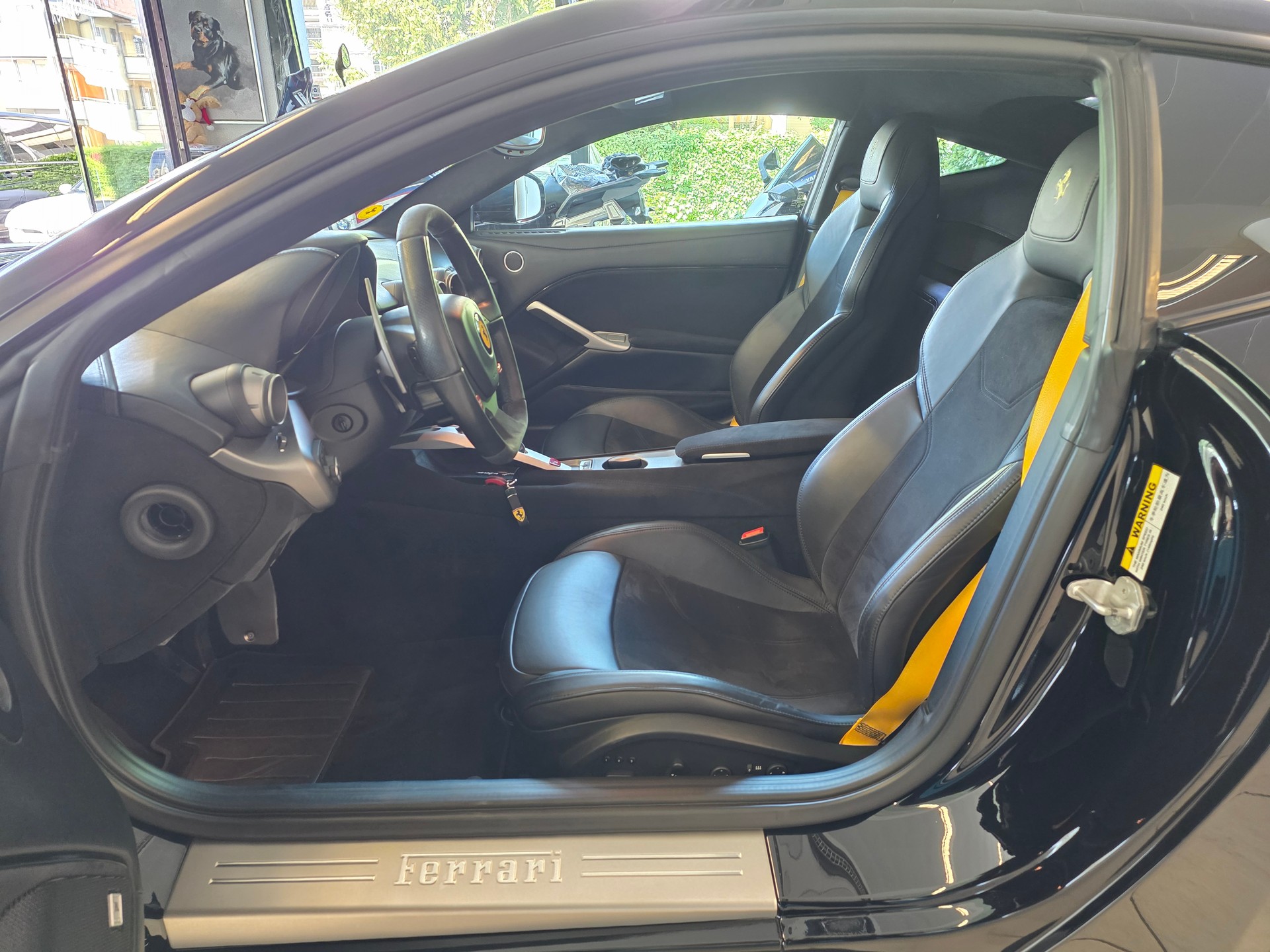 FERRARI F12 6.3 !!! MIT FERRARI POWER GARANTIE BIS 03.2027 !!! Bremsen alle Neu !!!-image-3