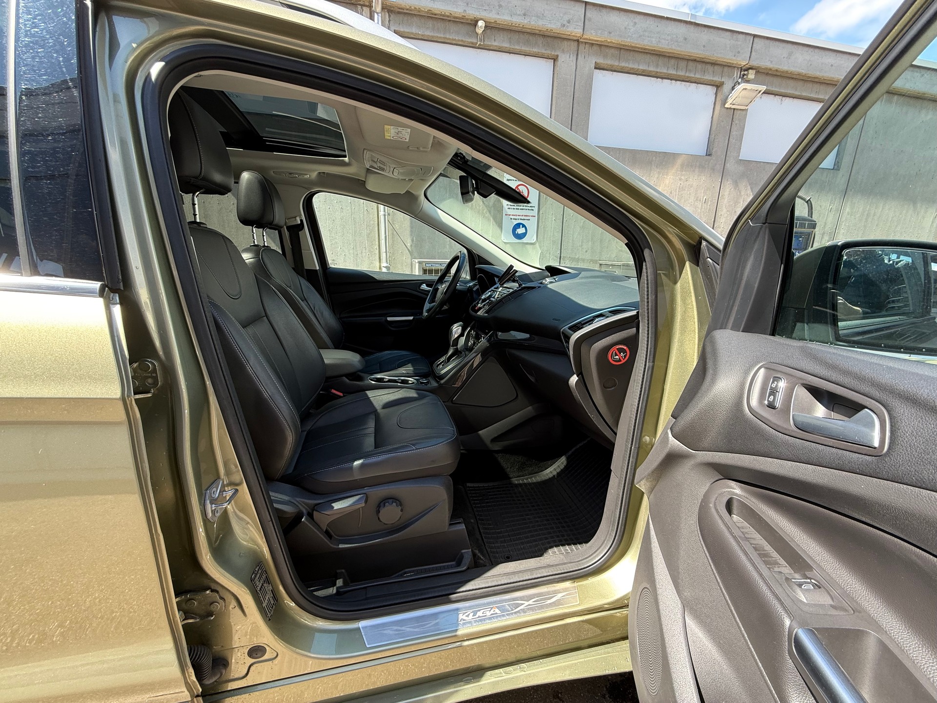 FORD Kuga 2.0 TDCi Titanium S 4WD PowerShift *Frisch ab MFK *AHK 2100 Kg *Tempomat *12 Monate Garantie-image-15
