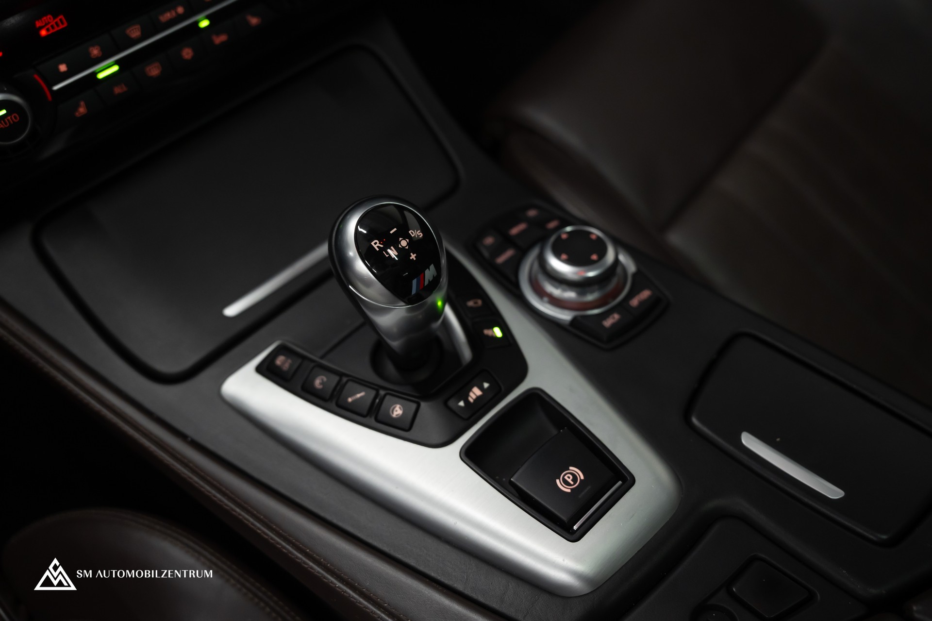 BMW M5 / Panorama / Sitzbelüftung / Head-Up-image-26