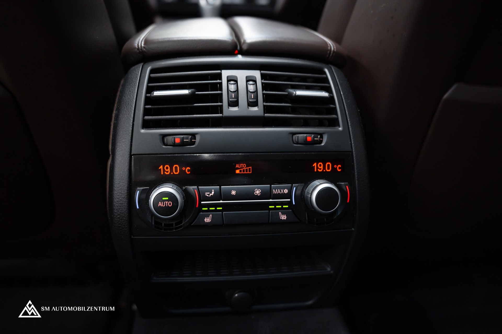 BMW M5 / Panorama / Sitzbelüftung / Head-Up-image-20