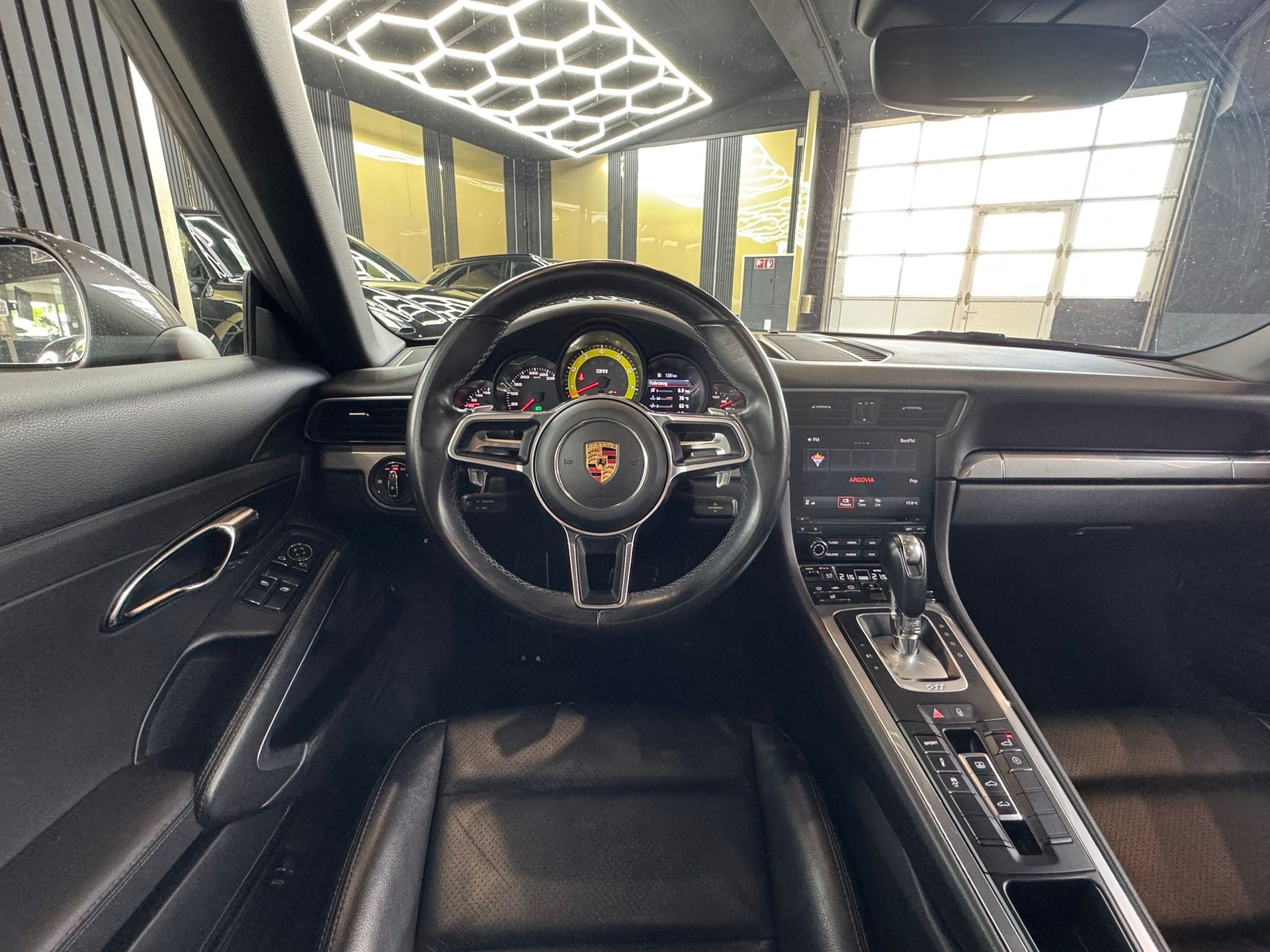 PORSCHE 911 Carrera 4 PDK - Porsche approved-image-14